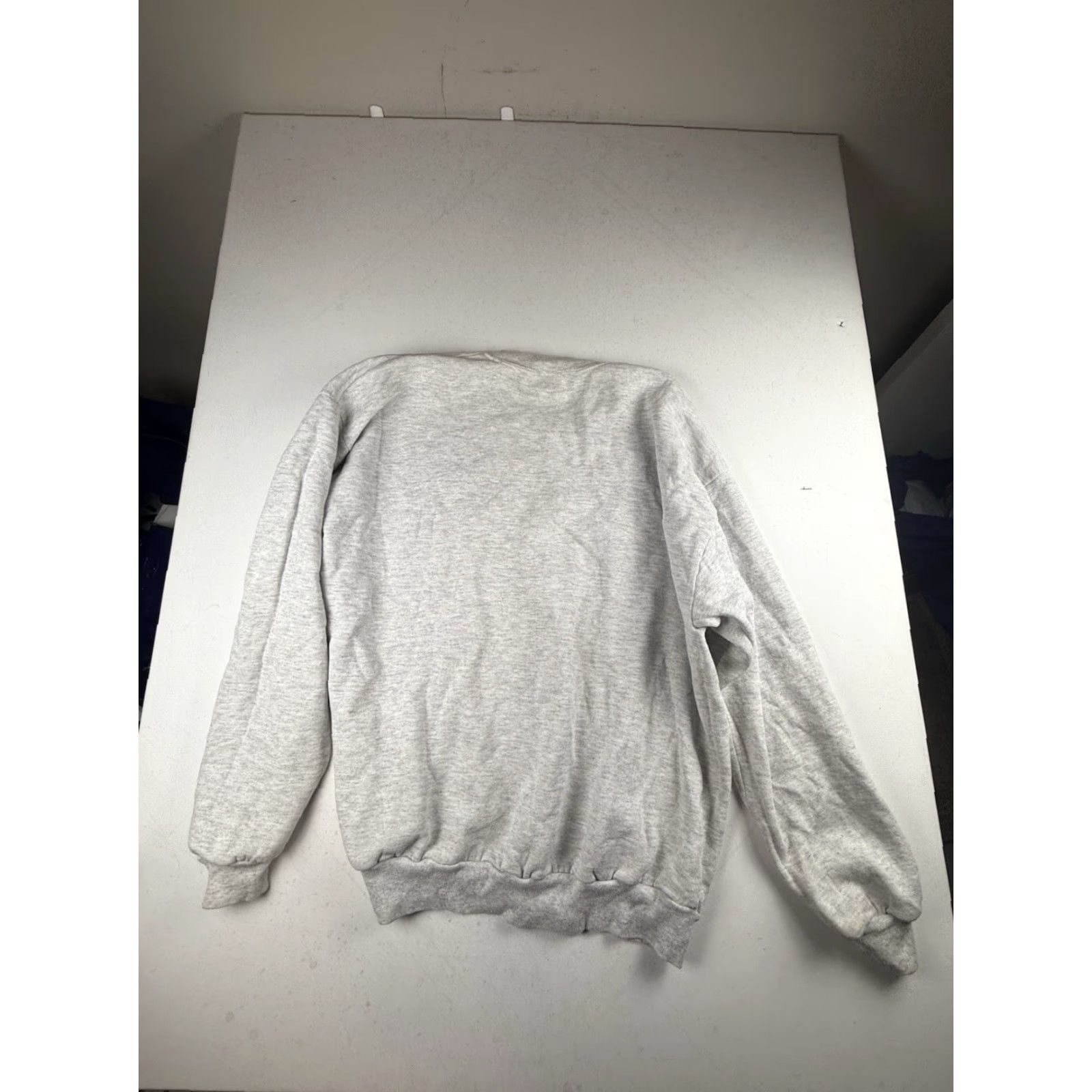 Vintage VINTAGE Mens Sweatshirt Navy U.S.S. INTREPID Size XL Gray Mens Navy Sweatshirt Light wear Pre owned Used with stains 330 Size US XL / EU 56 / 4 - 7 Thumbnail