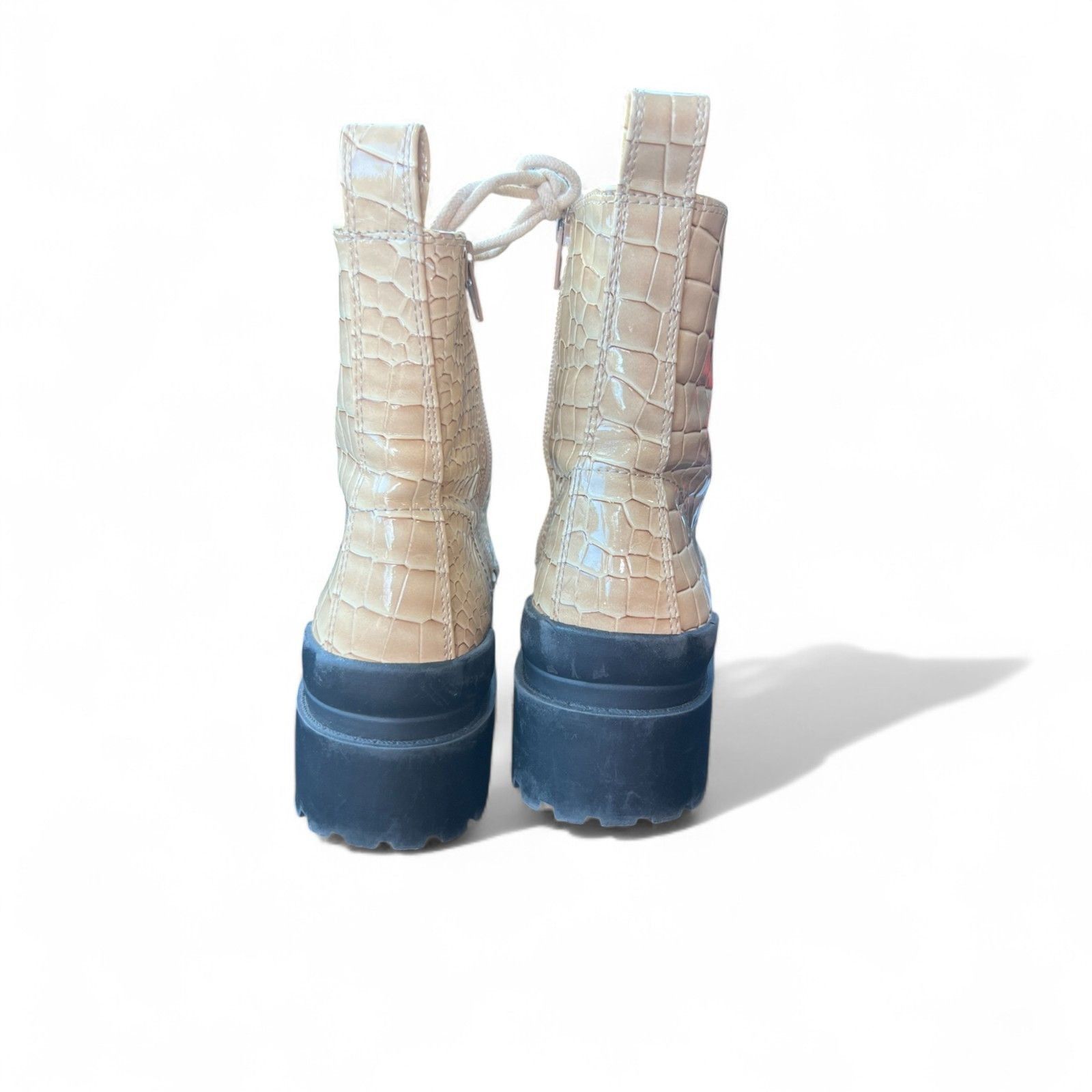 Urban Outfitters Urban Outfitters Beige Croc-Embossed Lace-Up Combat Boots Wi Size US 6 / IT 36 - 3 Thumbnail