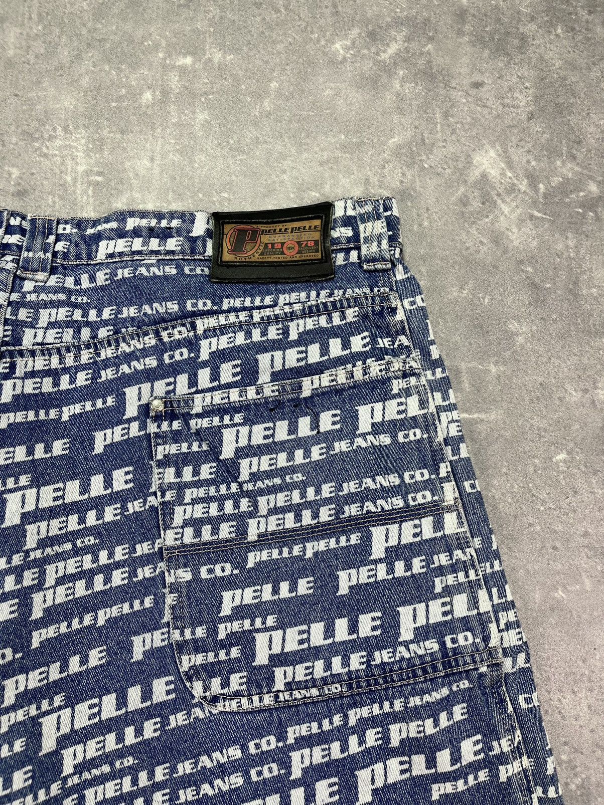 Pelle Pelle Pelle Pelle Marc Buchanan Vintage Multilogo Mega Baggy Jorts Size US 44 / EU 60 - 12 Thumbnail