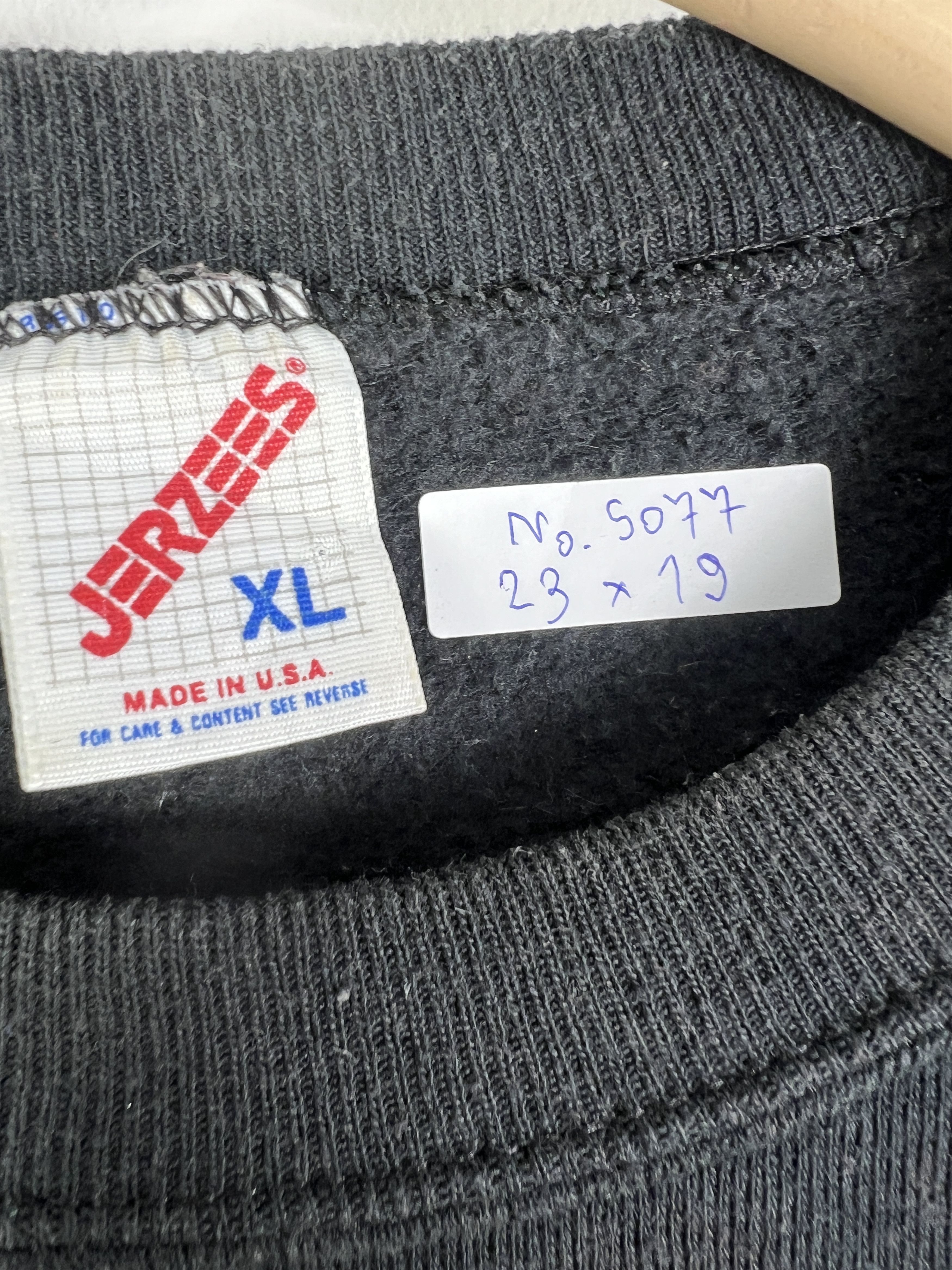 Vintage No.5077 Vintage 90s Art Cropped Graphic Sweatshirt (XL) Size US XL / EU 56 / 4 - 3 Thumbnail
