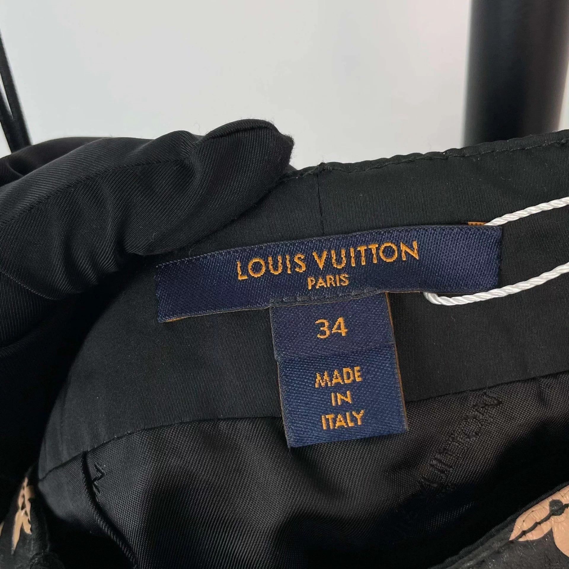 Louis Vuitton LV Monogram Lambskin Black Skirt 34 Size 25" / US 0 / IT 36 - 4 Thumbnail
