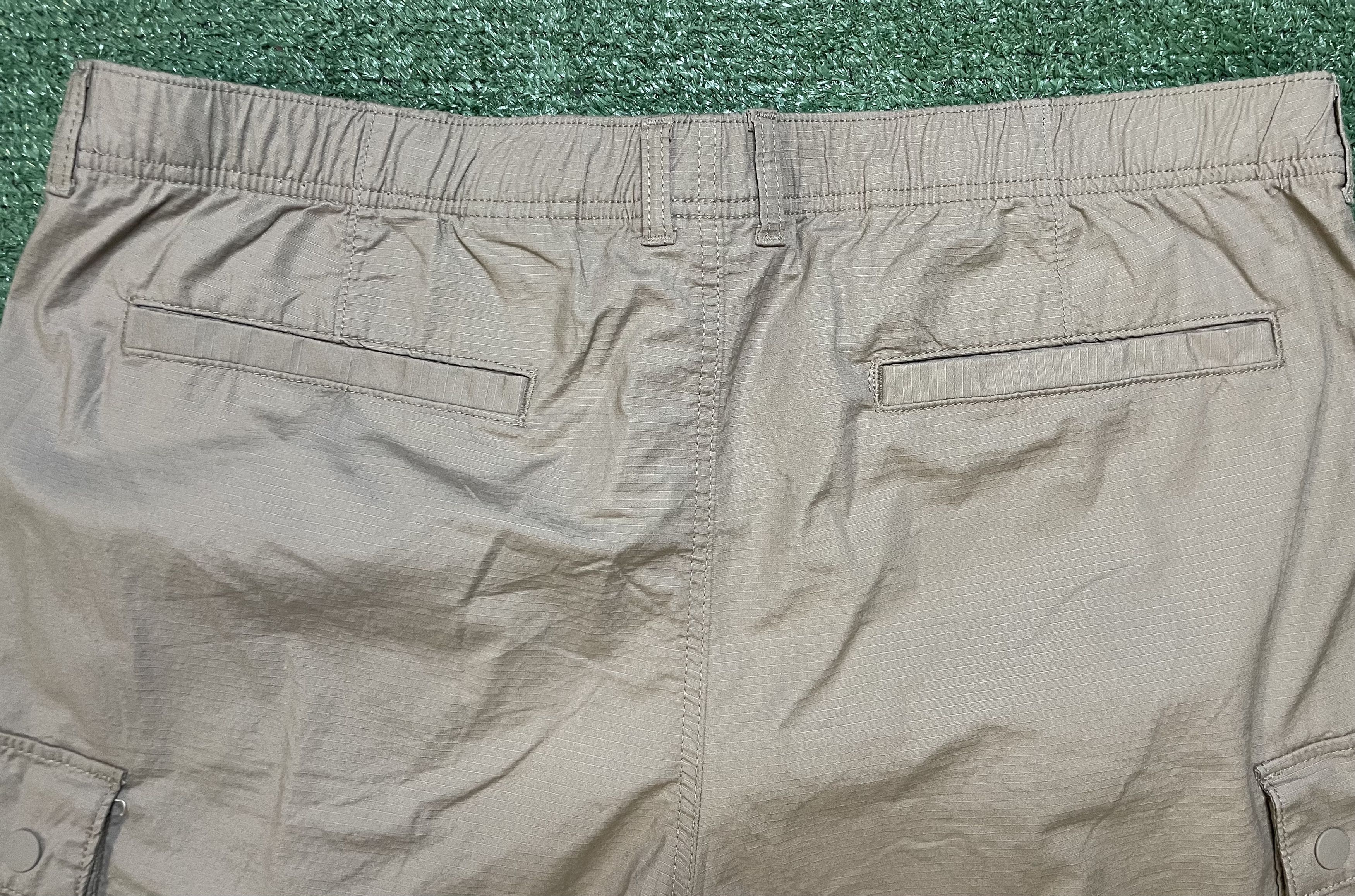 H&M H&M beige cargo pants Size US 36 / EU 52 - 5 Thumbnail