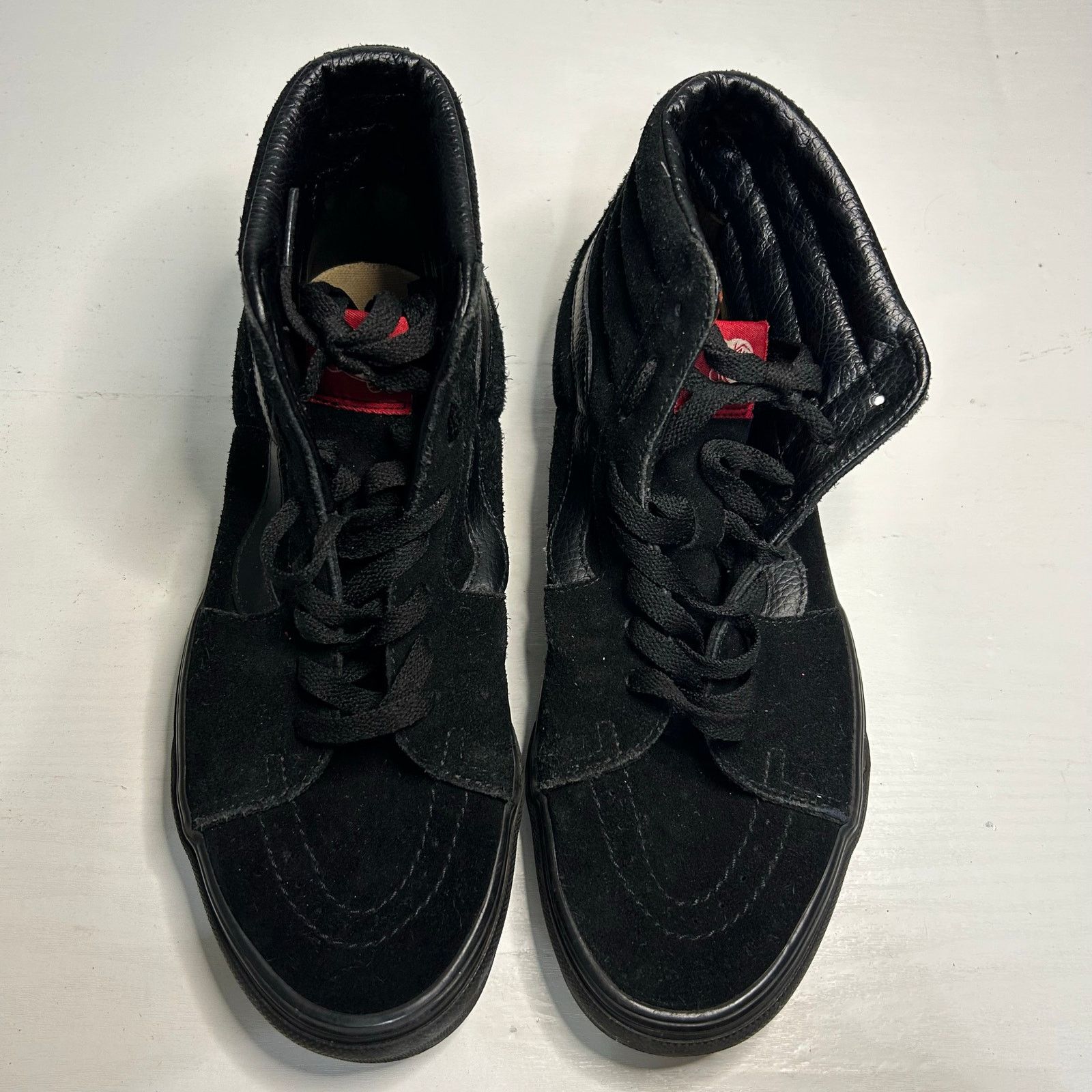Vans Vans Sk8-Hi Black Suede High Tops Men’s 8 Women’s 9.5 Size US 8 / EU 41 - 9 Thumbnail