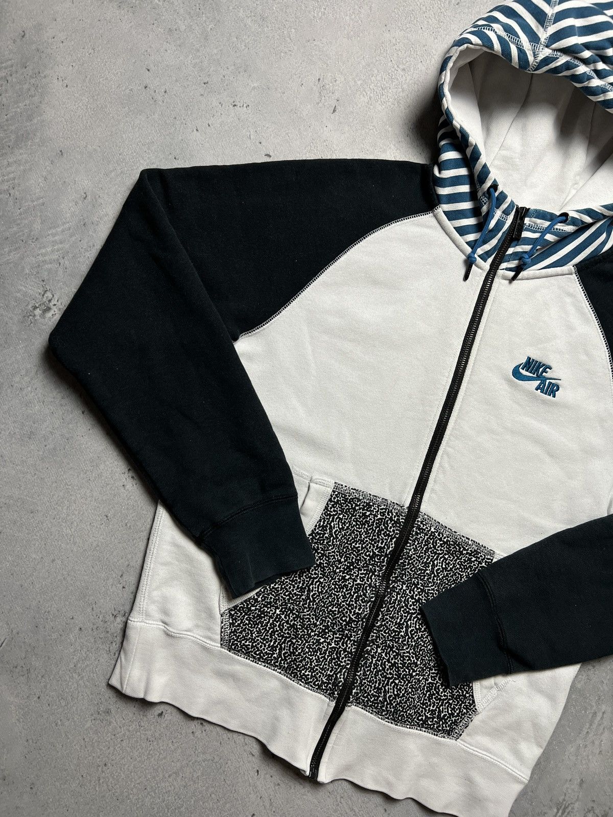 Nike Zip-Up Hoodie Nike Vintage center logo swoosh Travis Style Size US S / EU 44-46 / 1 - 2 Thumbnail