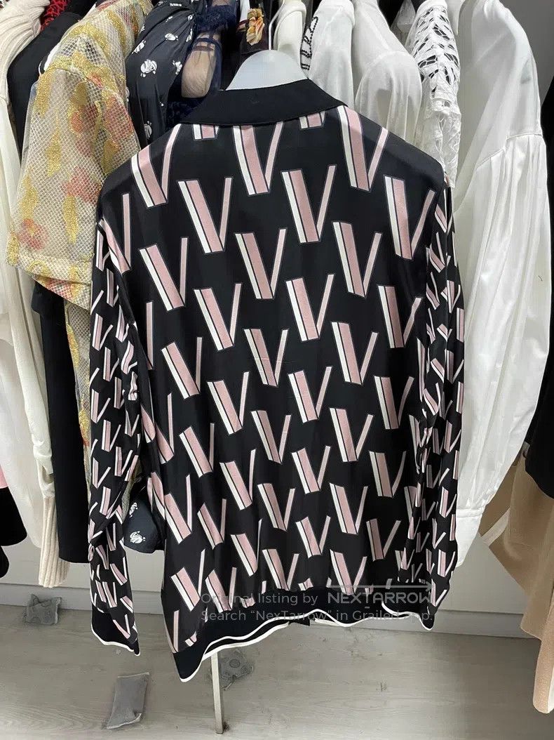Valentino Valentino V-letter silk cardigan Size XS / US 0-2 / IT 36-38 - 6 Thumbnail
