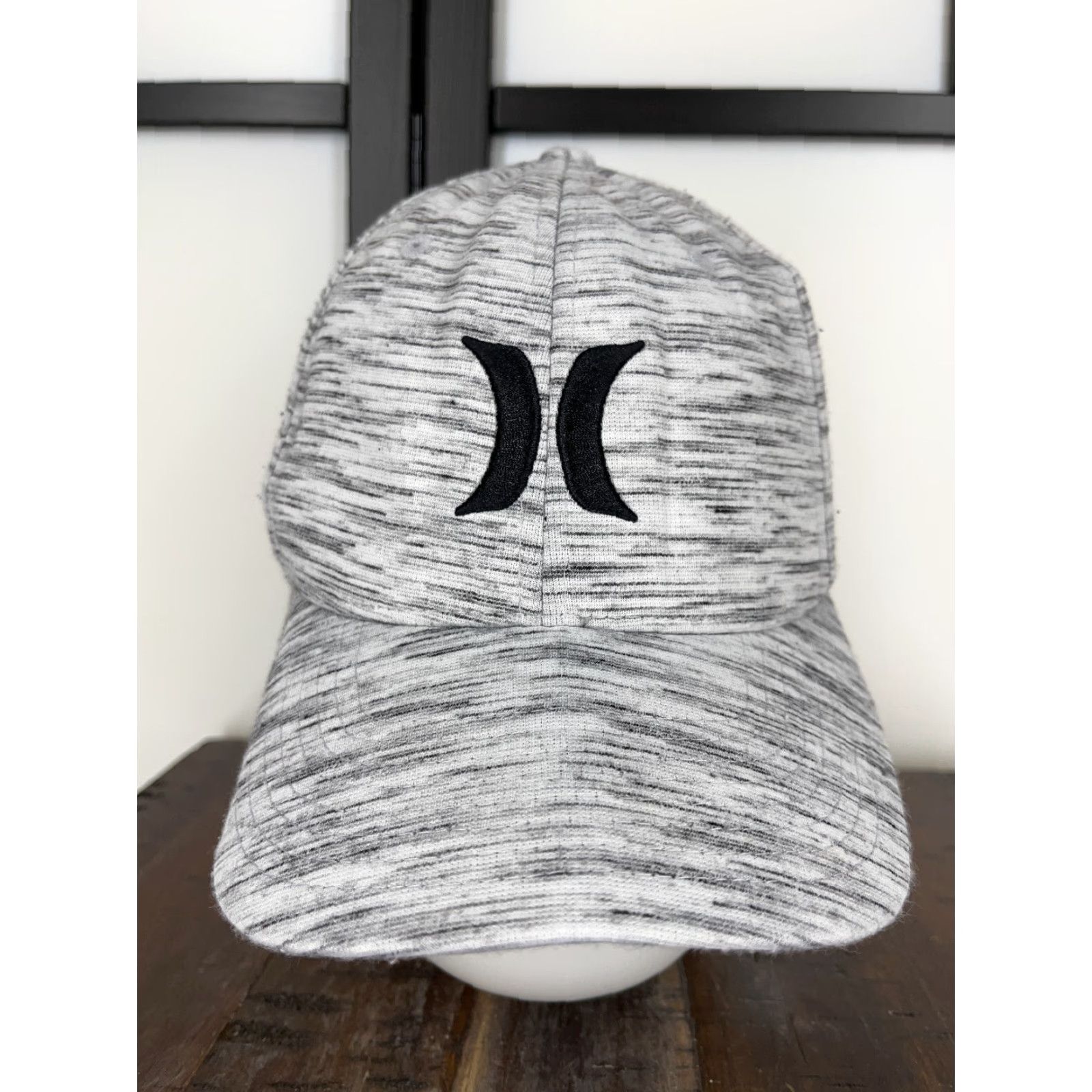 Hurley Hurley Baseball Cap Fitted Adult Medium White Black Cap Polo - (No abbreviations expanded) Size ONE SIZE - 2 Thumbnail