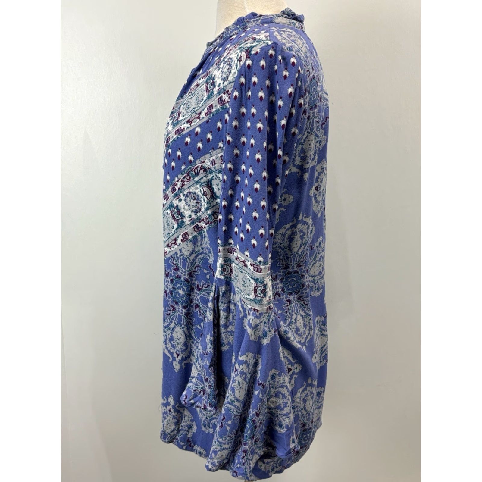 Free People VINTAGE Free People Tunic Blouse Womens Small Bohemian Peasant Long Sleeve Bell Sleeves Rayon Blue 90s Casual Size S / US 4 / IT 40 - 2 Thumbnail