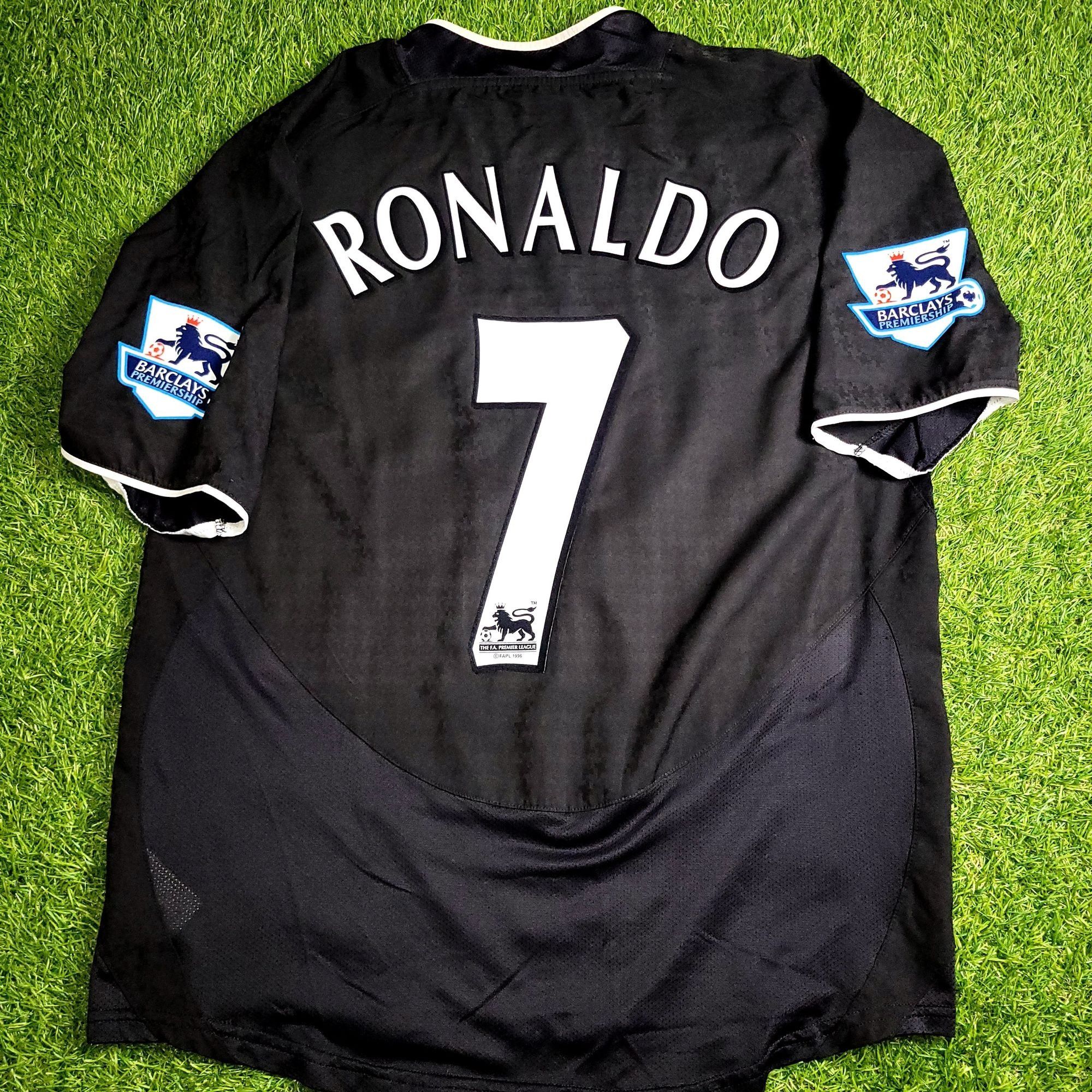 Nike Ronaldo Manchester United 2004 2005 Away Soccer Jersey M Size US M / EU 48-50 / 2 - 1 Thumbnail