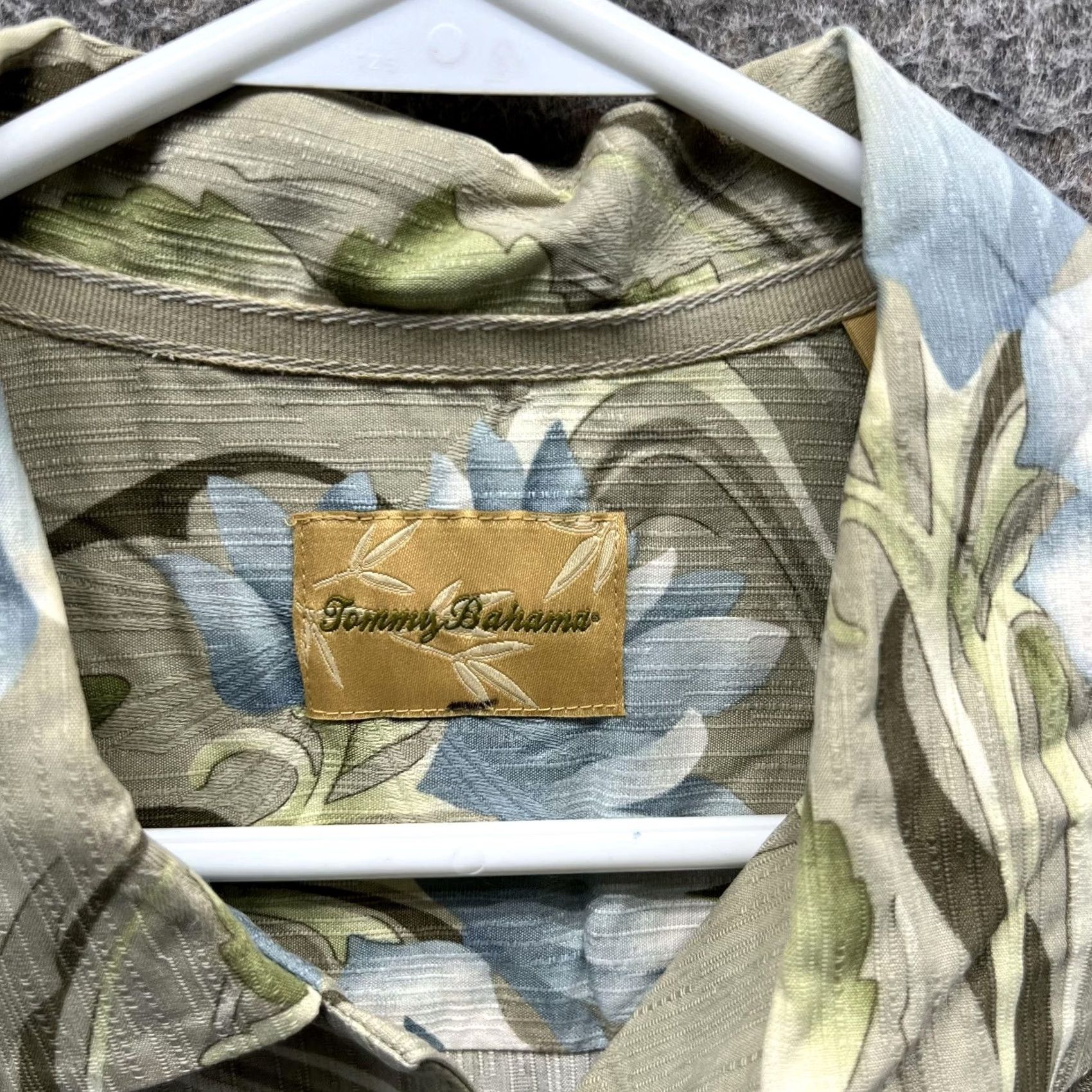 Tommy Bahama Tommy Bahama Shirt Mens Medium Floral Silk Hawaiian Short Sleeve Button Front Size US M / EU 48-50 / 2 - 5 Thumbnail