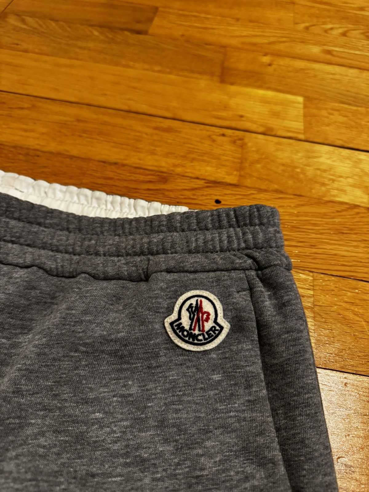 Moncler Moncler Logo Sweatpants Size US 32 / EU 48 - 3 Thumbnail