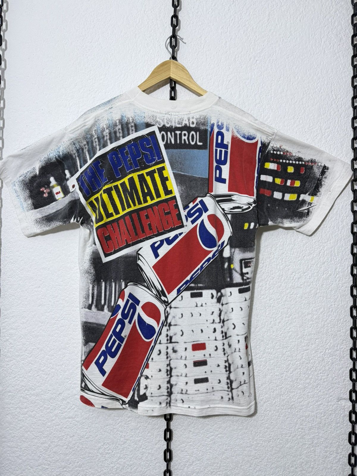 Vintage 90’s Kramer “The Pepsi Ultimate Challenge” AOP Size US L / EU 52-54 / 3 - 5 Thumbnail