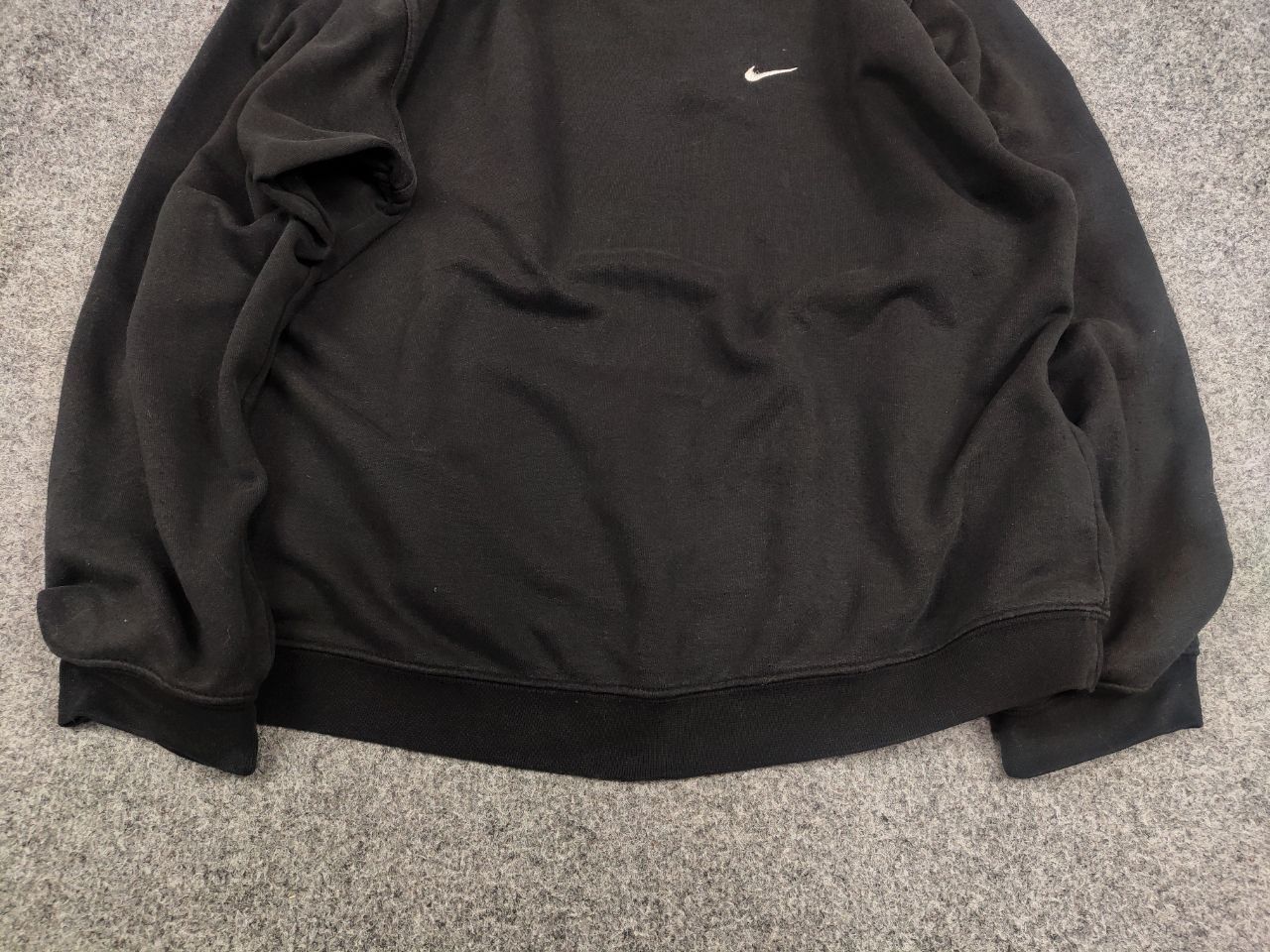 Nike Vintage 90's Nike Logo Black Faded Square Sweatshirts USA Size US XL / EU 56 / 4 - 9 Thumbnail