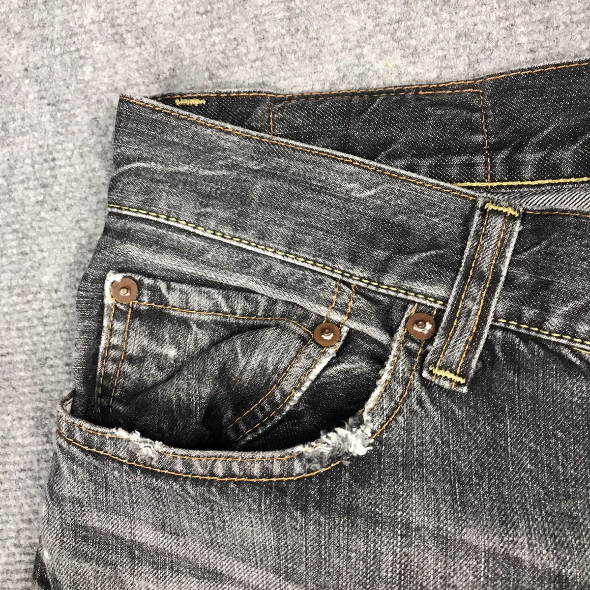 Japanese Brand × Jun Takahashi Distressed Uniqlo japan denim Black faded pants Size US 36 / EU 52 - 8 Thumbnail
