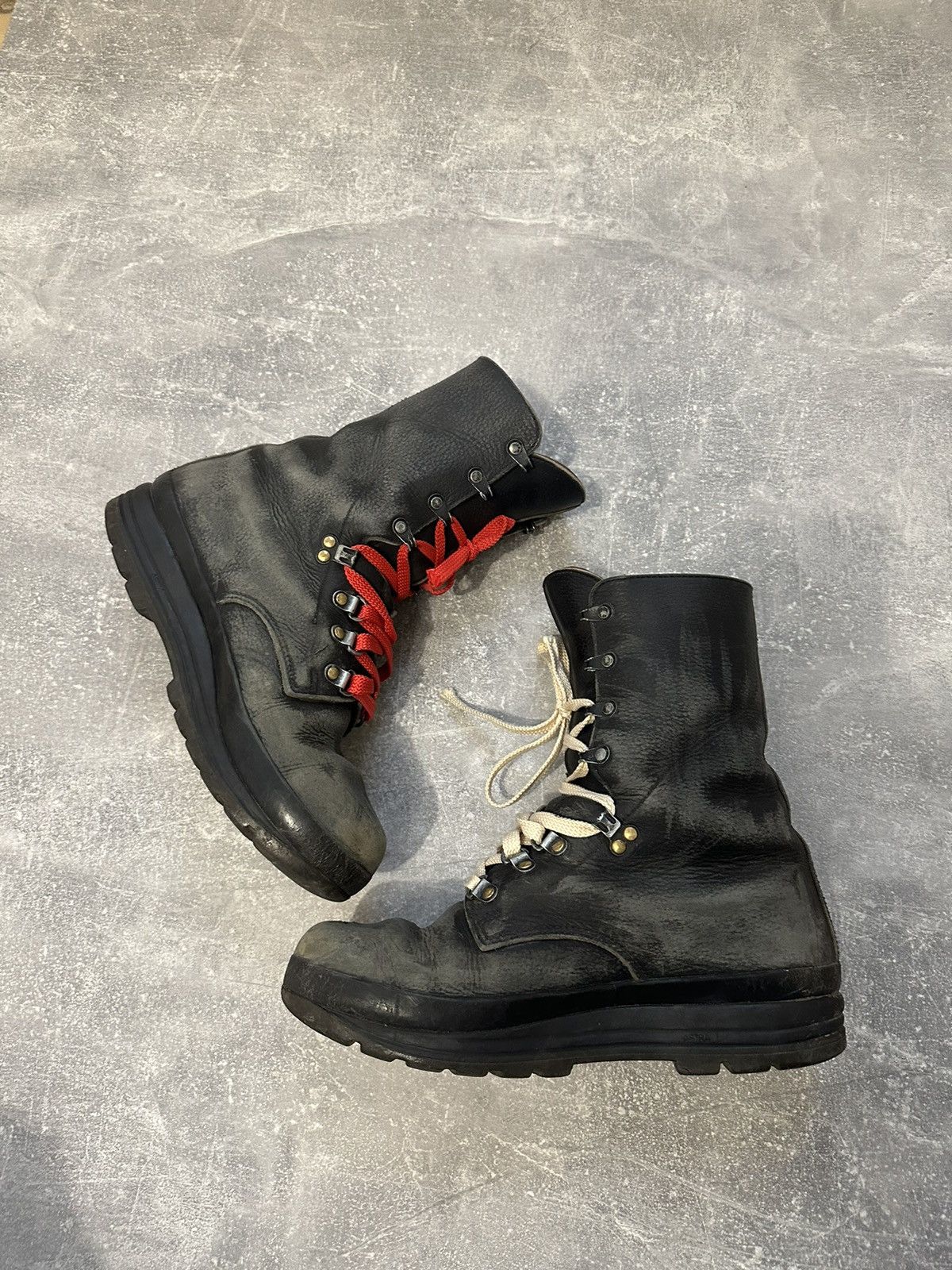 Vintage Vintage Military Black Leather Boots Y2K style Size US 10 / EU 43 - 12 Thumbnail