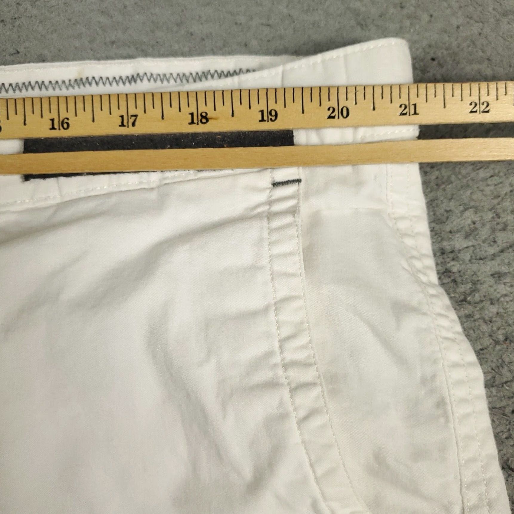 Robert Graham Robert Graham Chino Shorts Mens Size 40 White Casual Flat Front Stretch Size US 40 / EU 56 - 4 Thumbnail
