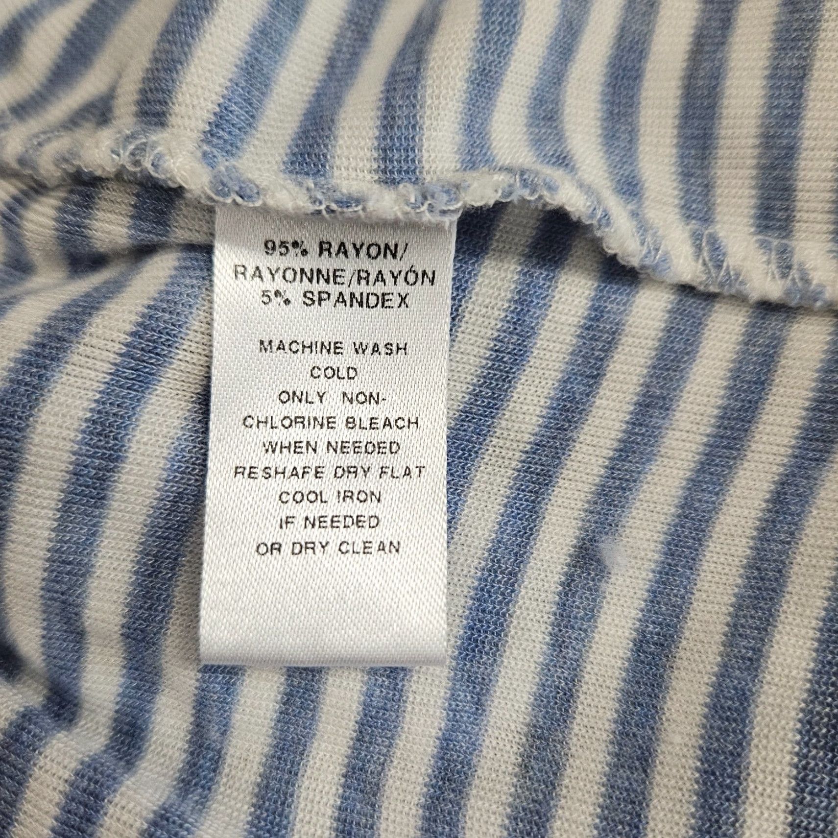 Loft VINTAGE? No. Ann Taylor LOFT womens top Sz Medium blue white stripe rayon blouse shirt? Size M / US 6-8 / IT 42-44 - 5 Thumbnail