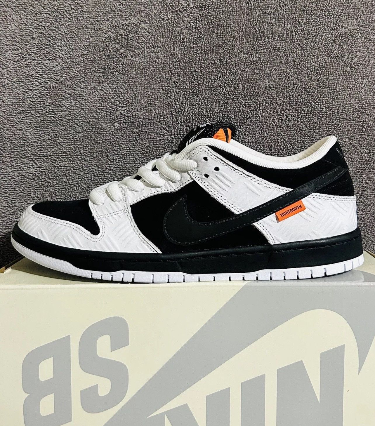 Nike Size 11 Nike sb dunk low tightbooth brand new Size US 11 / EU 44 - 1 Thumbnail
