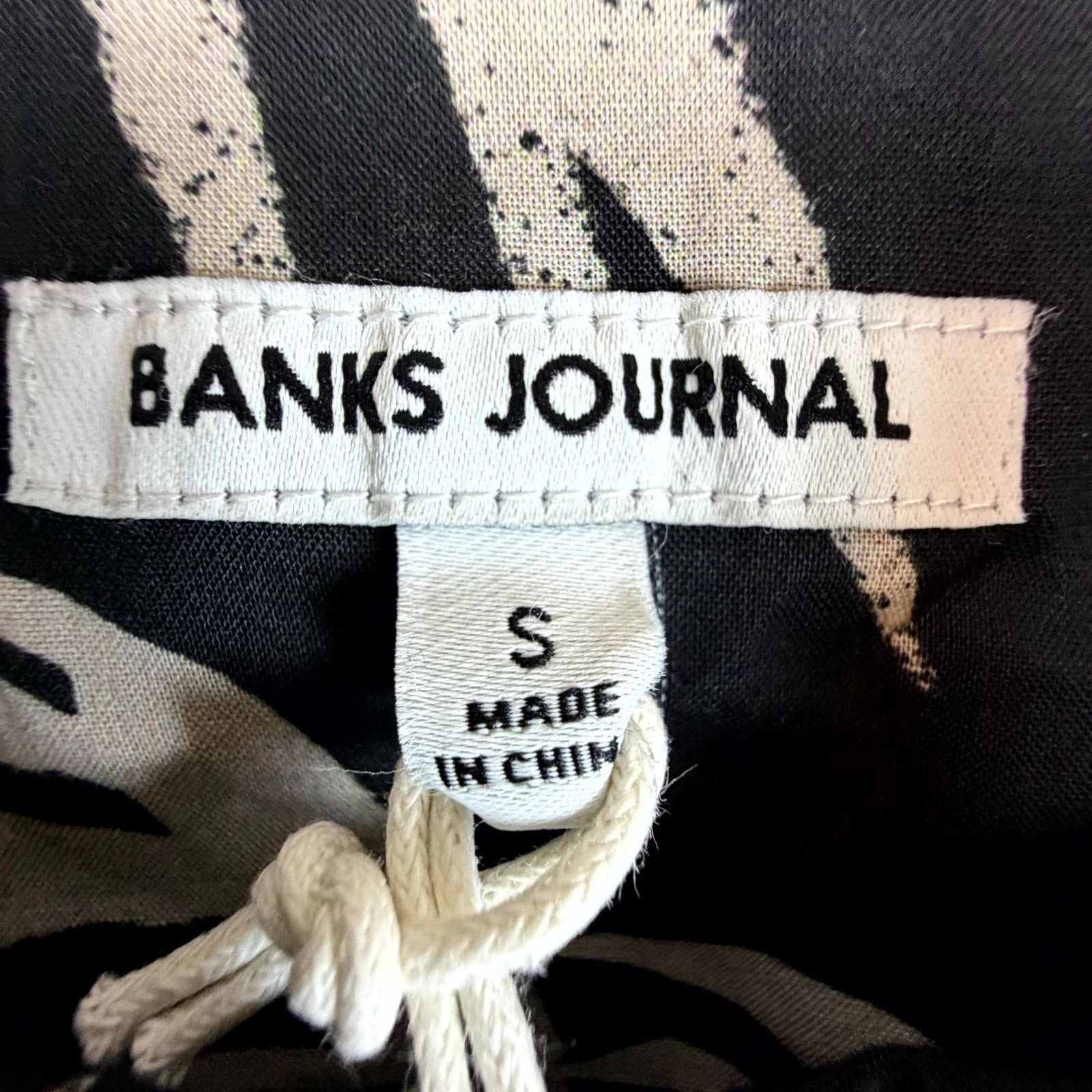 Banks Journal Banks Journal Grove Shirt Dirty Black White Tropical Palms Size US S / EU 44-46 / 1 - 3 Thumbnail