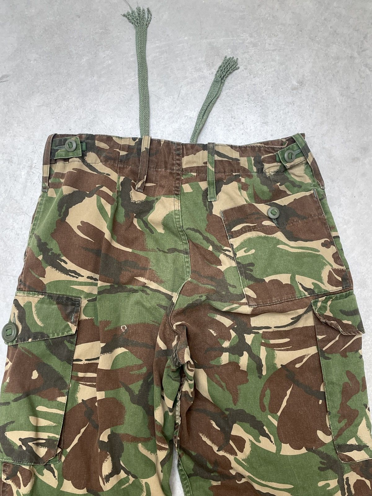 Vintage Vintage British Military Camo Cargo Pants DCTA Wide size 32 Size US 32 / EU 48 - 3 Thumbnail