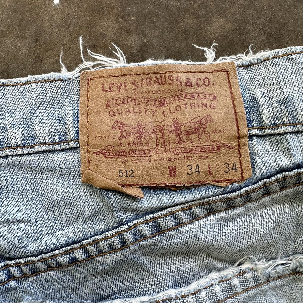 Levi's Vintage Levi’s 512 Lightwash Distressed Faded Denim Pant W32 Size US 32 / EU 48 - 14 Thumbnail