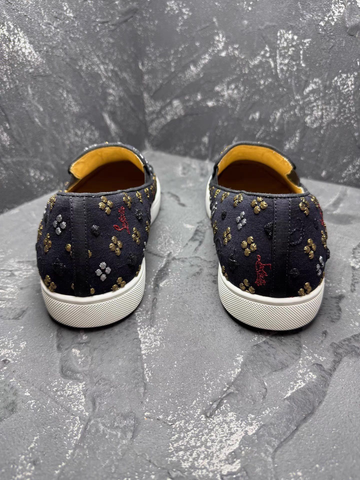 Clarks ChristianLouboutinEmbroideredWovenAll-OverPrintSlip-Ons Q10 Size US 10 / EU 43 - 3 Thumbnail