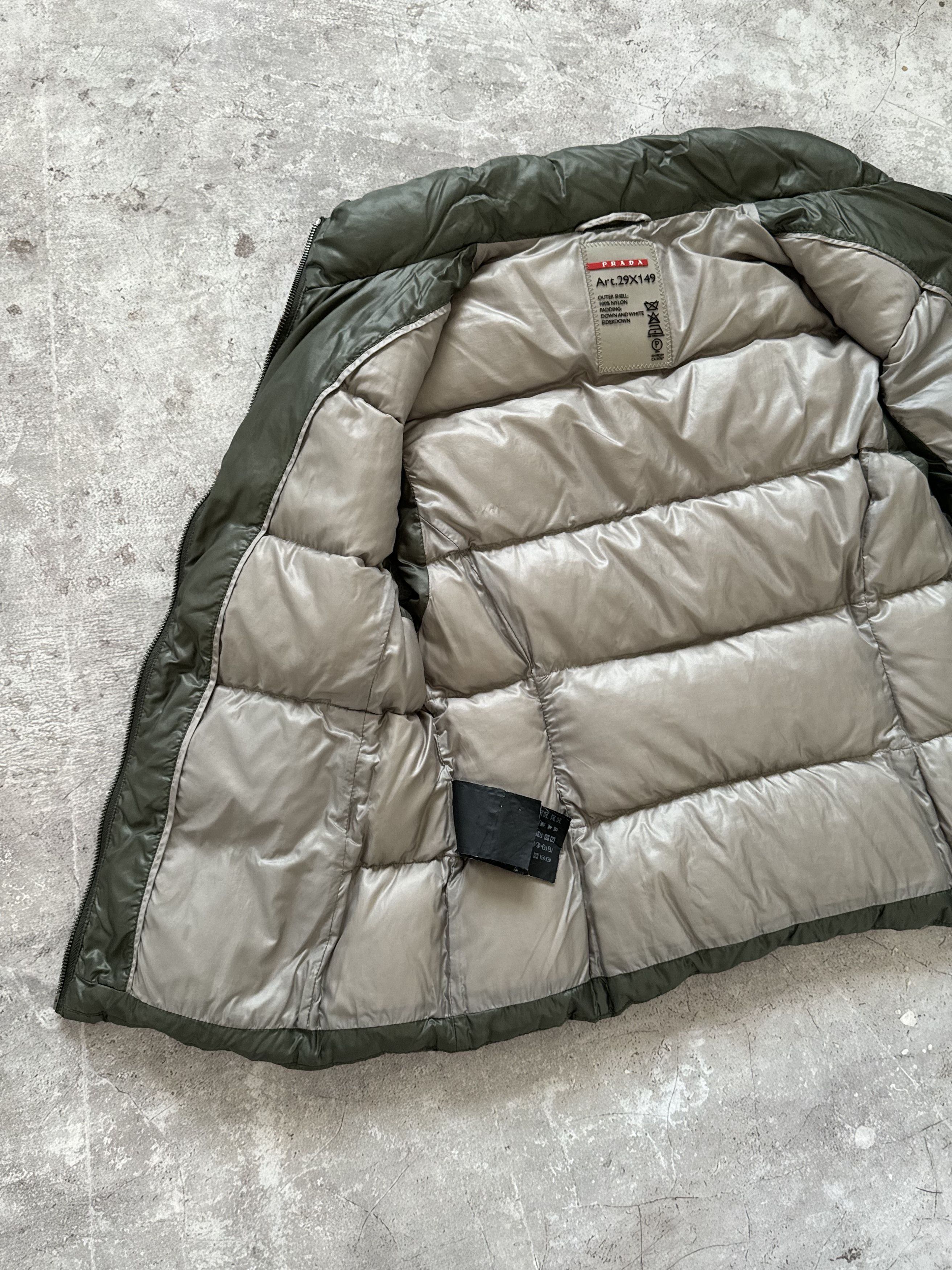 Prada Prada Nylon Vest with triangle logo Size S / US 4 / IT 40 - 7 Thumbnail