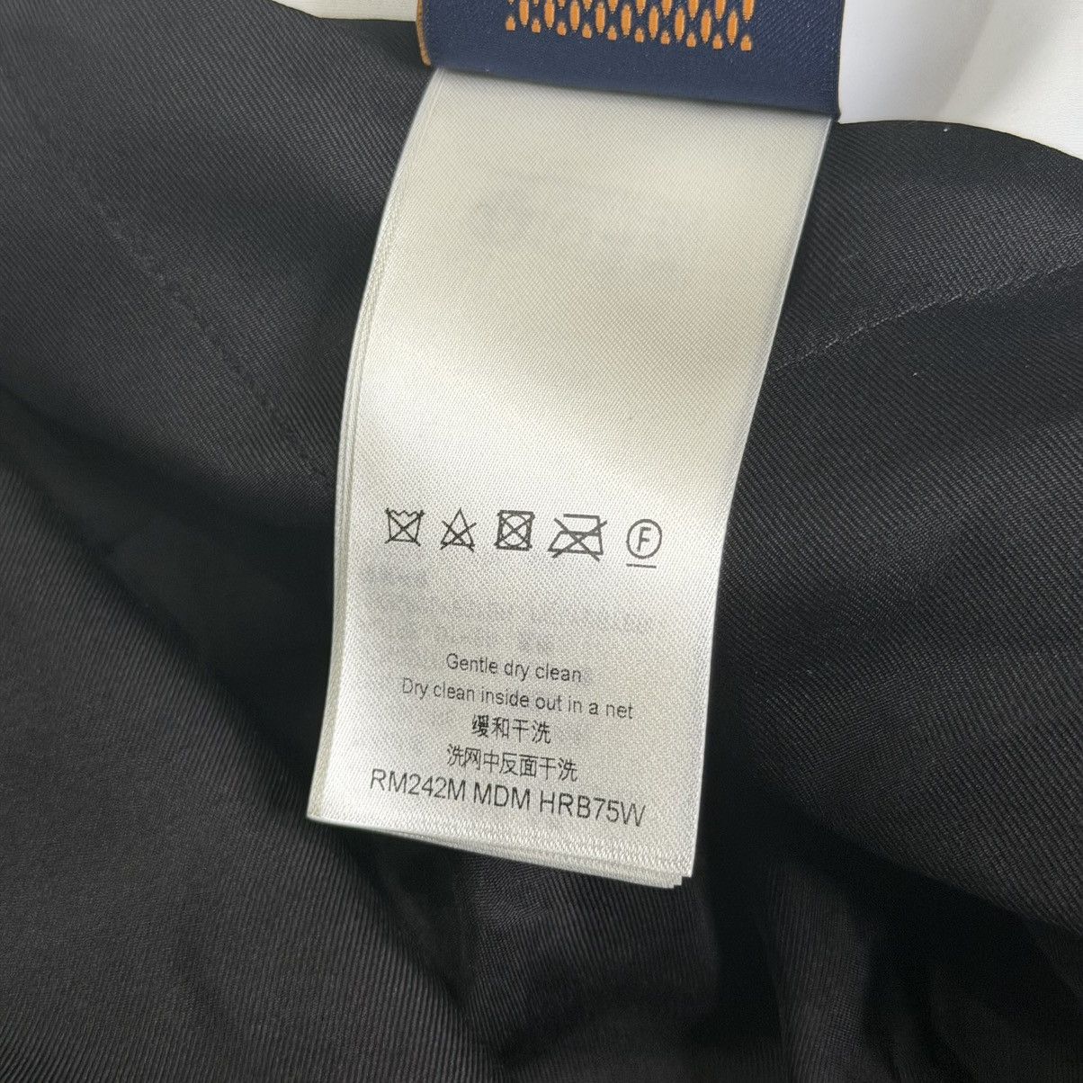 Louis Vuitton Louis Vuitton BiColor Satin Bomber Jacket Size US L / EU 52-54 / 3 - 12 Thumbnail