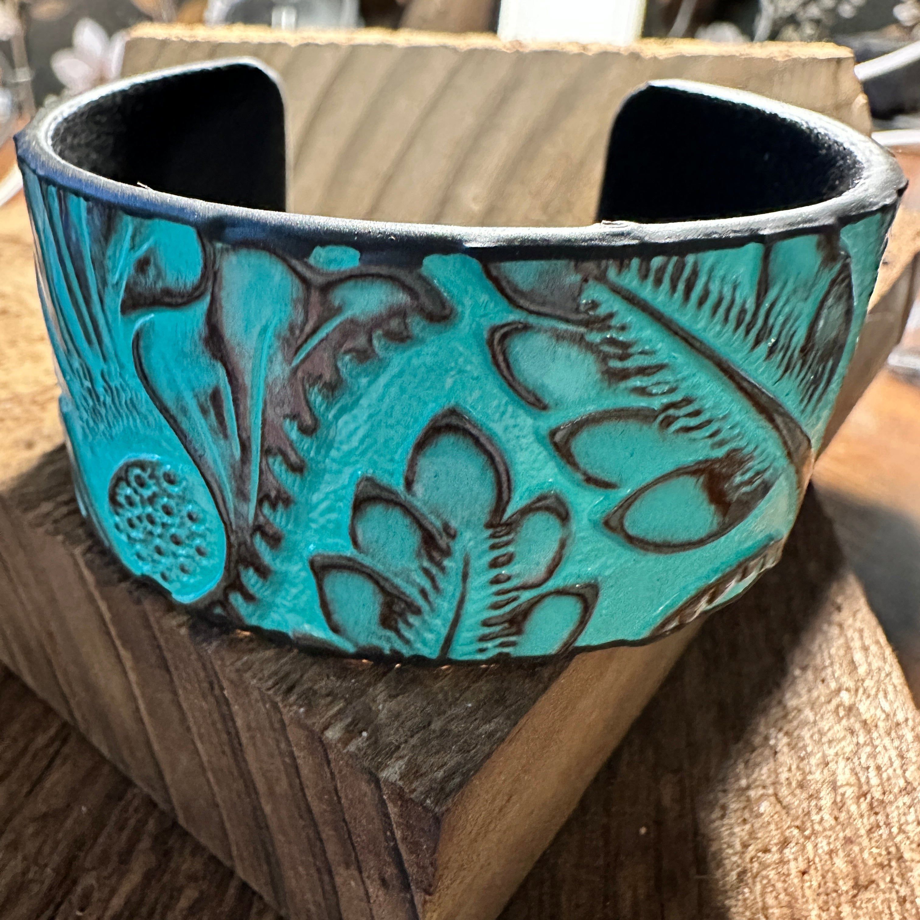 Other Boho Southwestern Leather Turquoise Floral Wide Cuff Bangle Size ONE SIZE - 8 Thumbnail