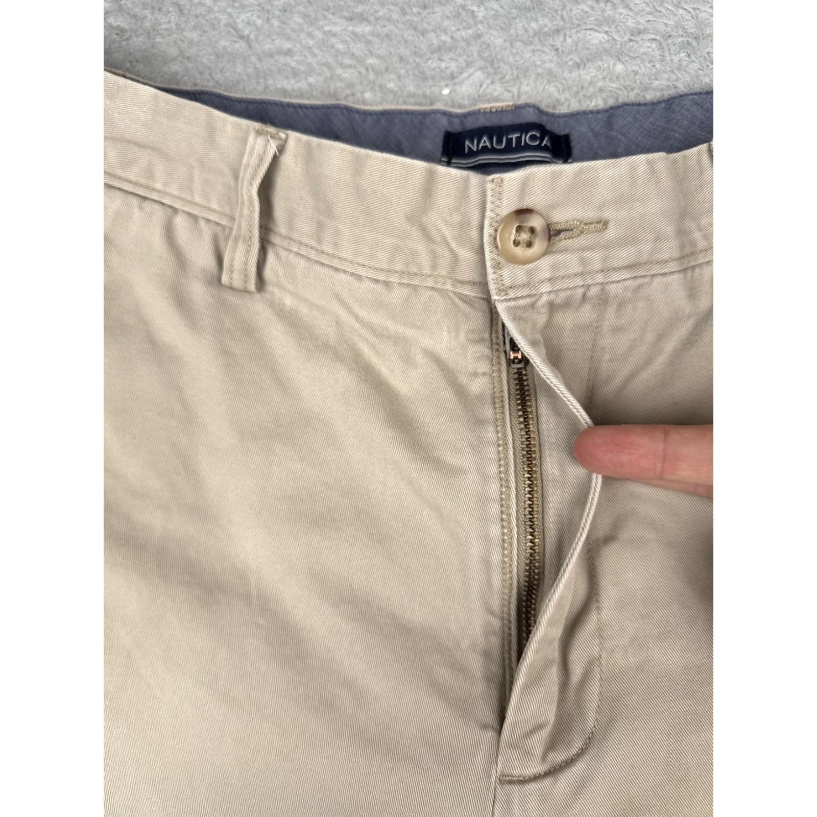 Nautica Nautica Shorts Men 33 Khaki Flat Front Chino Zip Fly Pockets American Size US 33 - 6 Thumbnail
