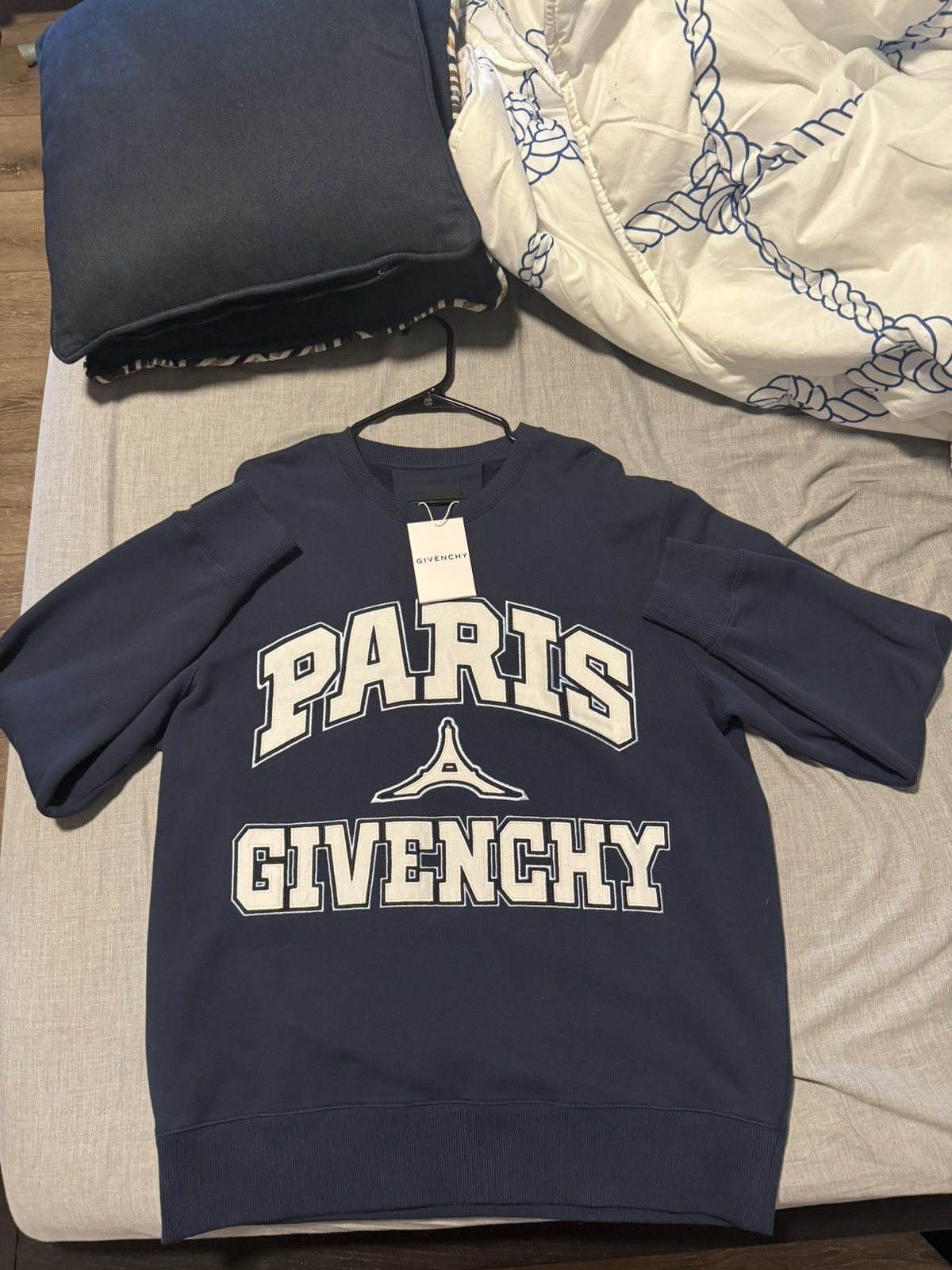 Givenchy Paris Sweatshirt