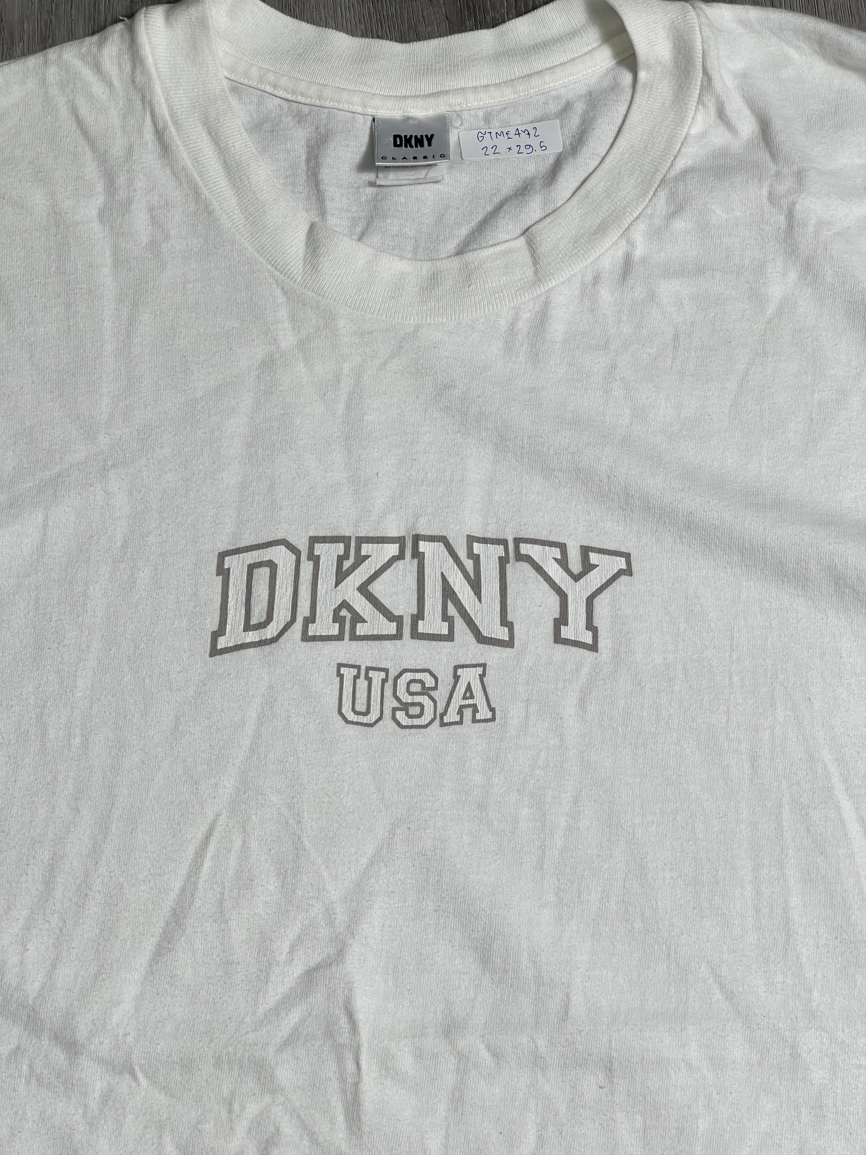 DKNY × Vintage Vintage DKNY USA Classic Spell Out Logo Tee GTME472 Size US L / EU 52-54 / 3 - 2 Thumbnail