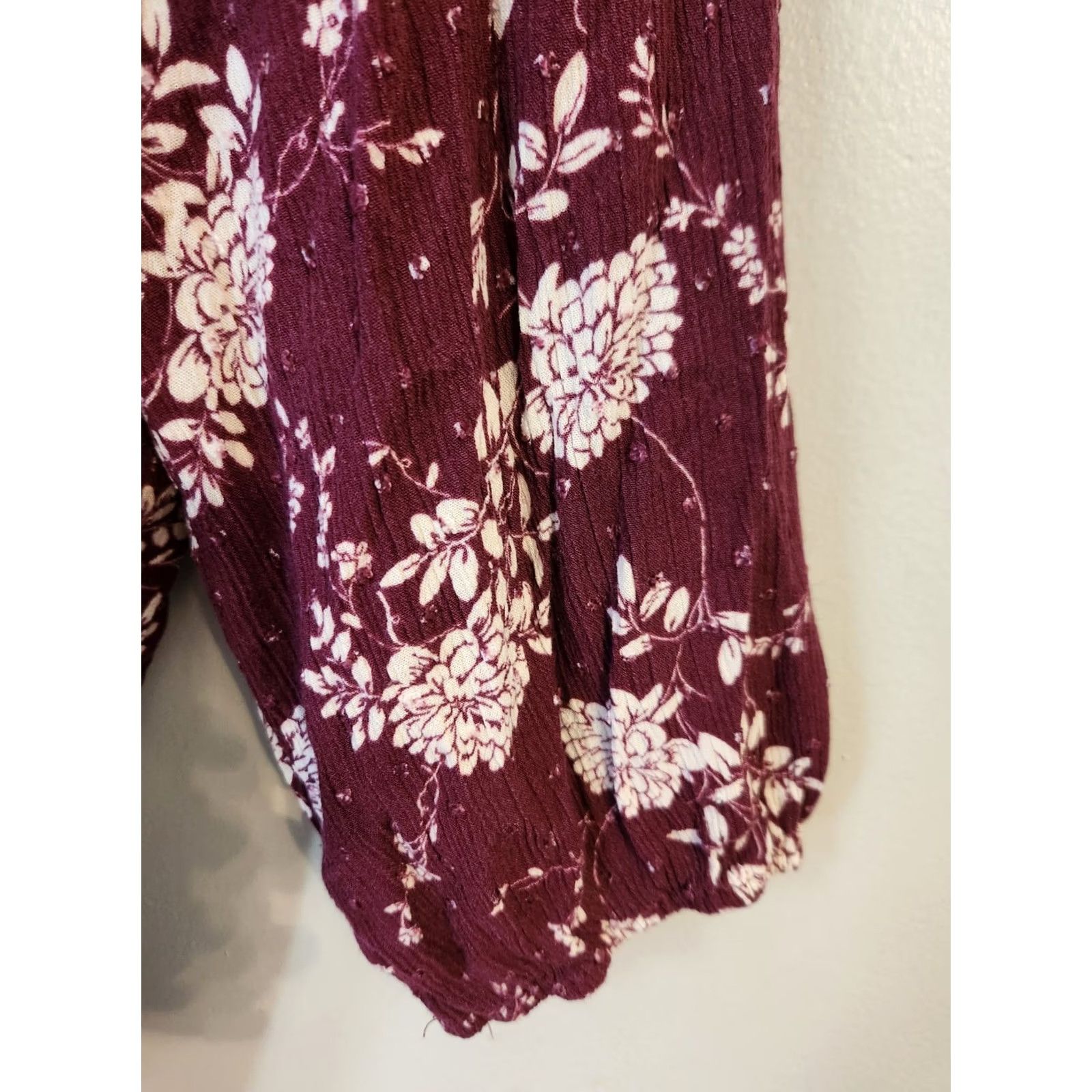 Vintage Papermoon Burgundy Clip Dot Floral Crinkle Top Bohemian Hippie 3X Purple Rayon 3/4 Sleeve Round Neck Blouse Women Plus Size Casual/Nights/Travel Size XXL / US 16-18 / IT 52-54 - 4 Thumbnail