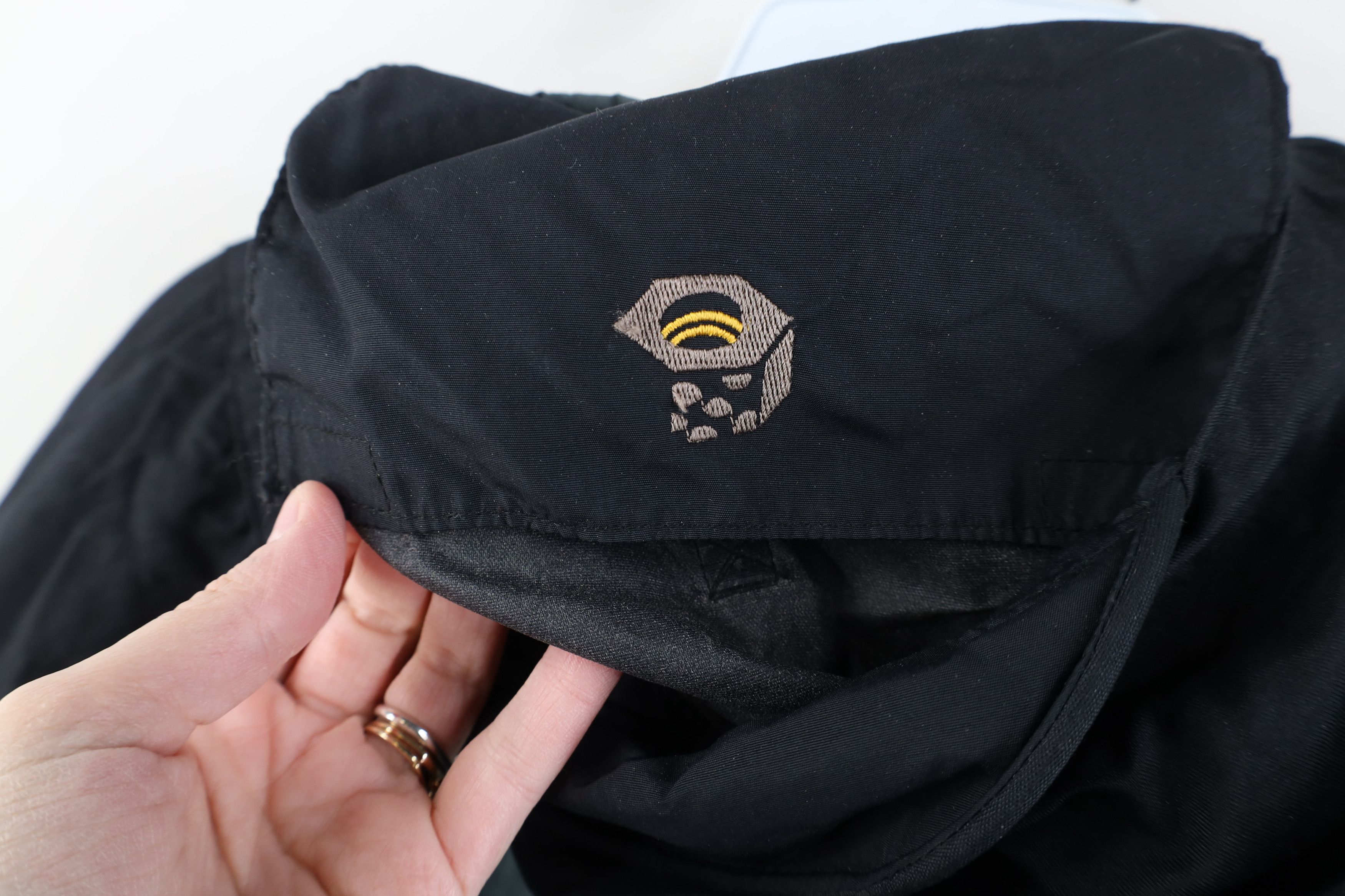 Mountain Hardwear Vintage Mountain Hardwear Packable Hooded Rain Jacket Size US L / EU 52-54 / 3 - 13 Thumbnail