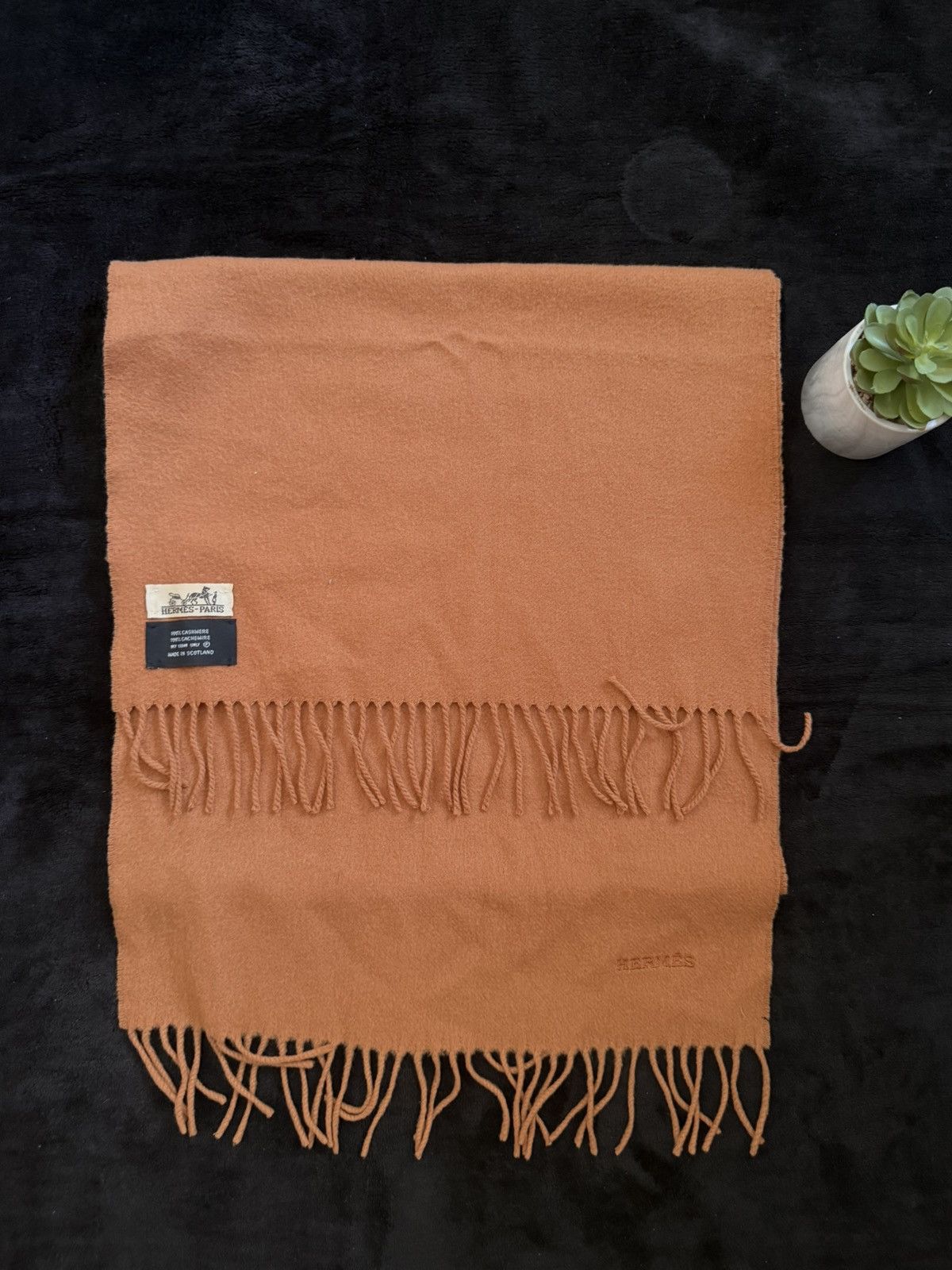 Hermes Hermès Cashmere Scarf Camel / Caramel – Made in Scotland Size ONE SIZE - 1 Thumbnail
