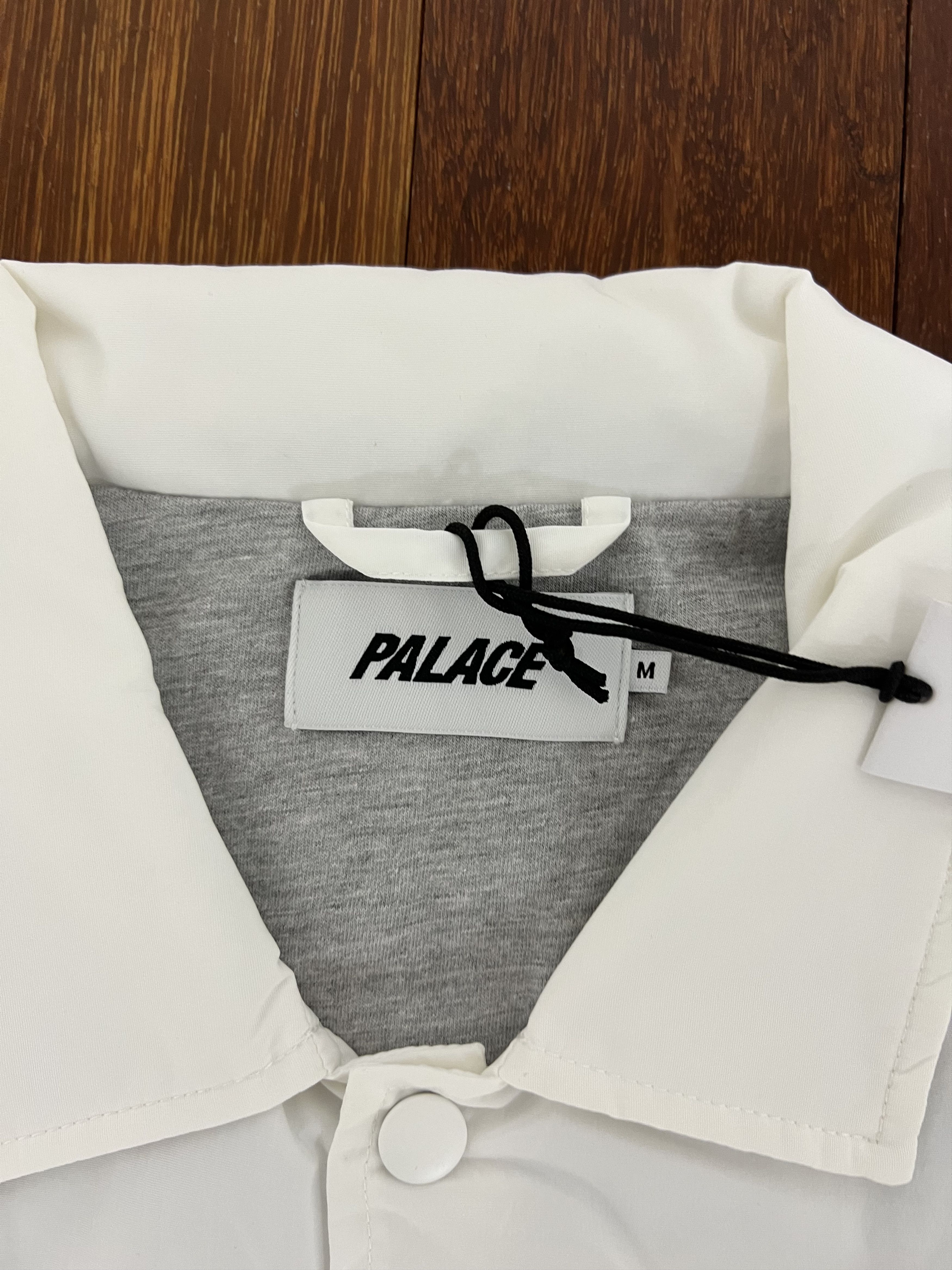 Palace 💚 2019 Palace Ripped Coach Jacket White Medium NEW Size US M / EU 48-50 / 2 - 8 Thumbnail