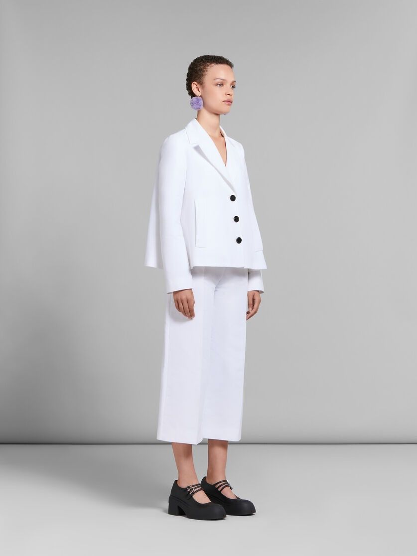oc11z0525 A-Line Cady Jacket in White