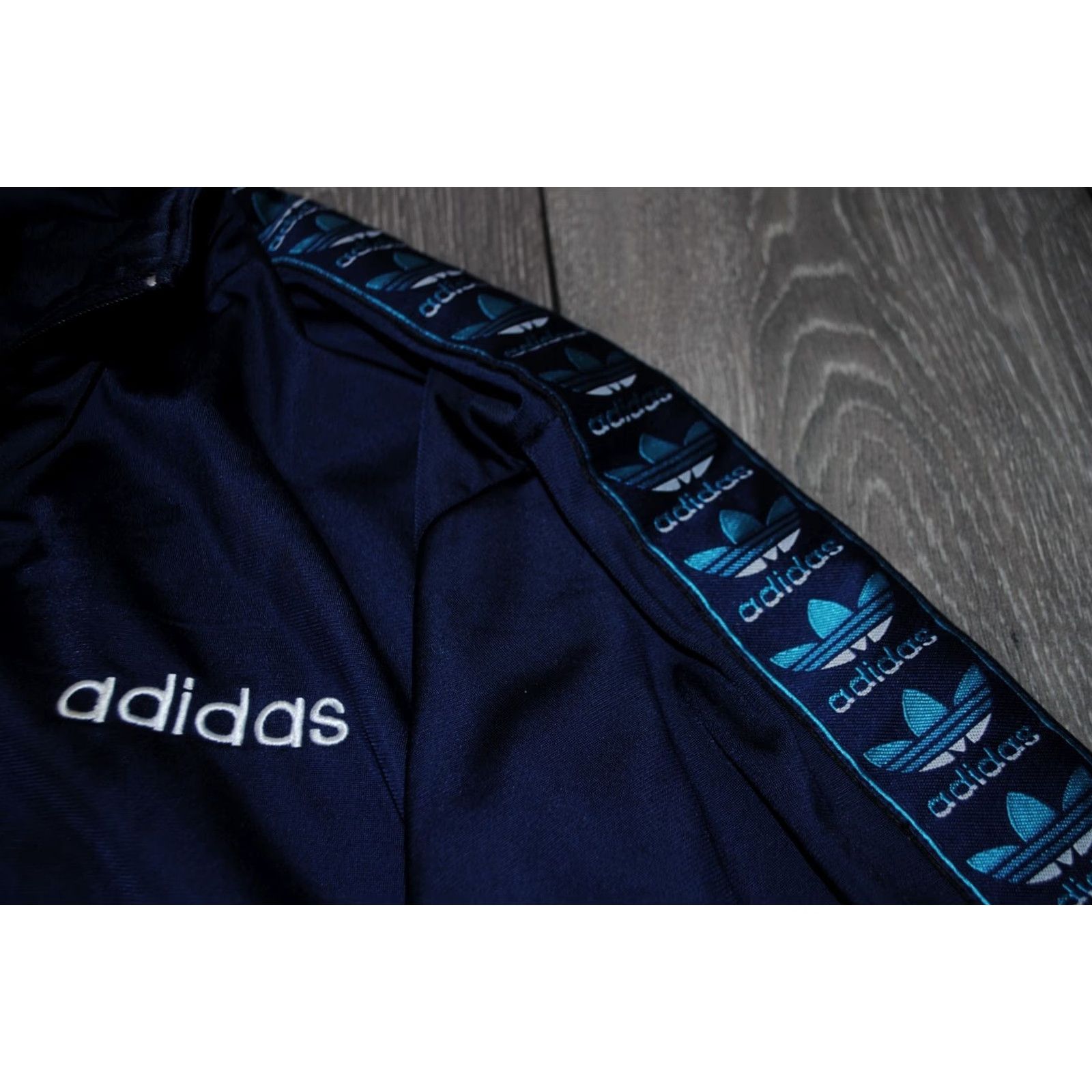 Adidas ADIDAS FULL LOGO TRACK TOP JACKET FULL ZIP RETRO VINTAGE D4 SIZE SMALL BLUE 90s Mens Jacket Size US S / EU 44-46 / 1 - 3 Thumbnail