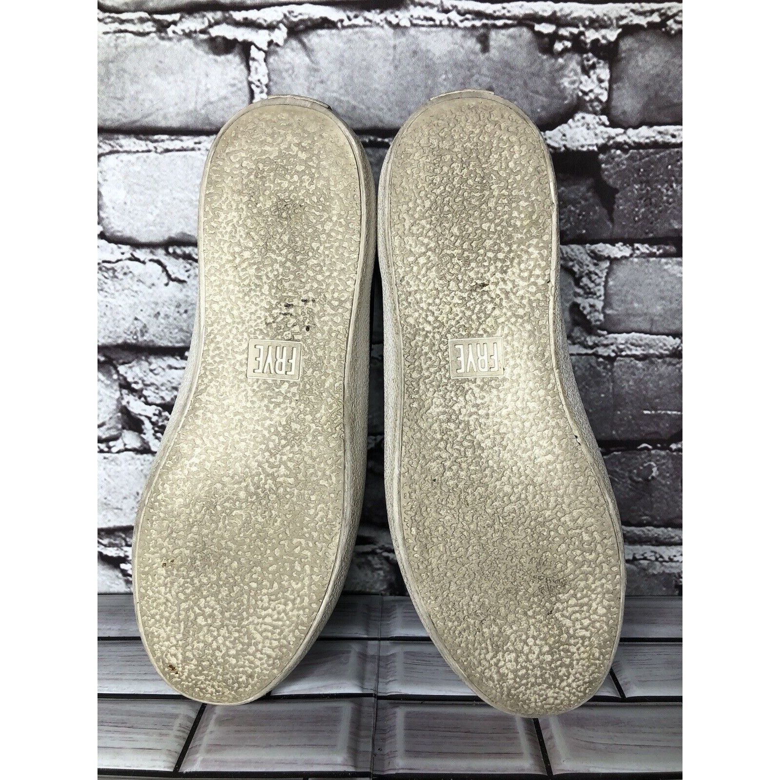 Frye Frye Black Leather Slip On Comfort Casual Sneakers Shoes Wom Size US 7 / IT 37 - 9 Thumbnail