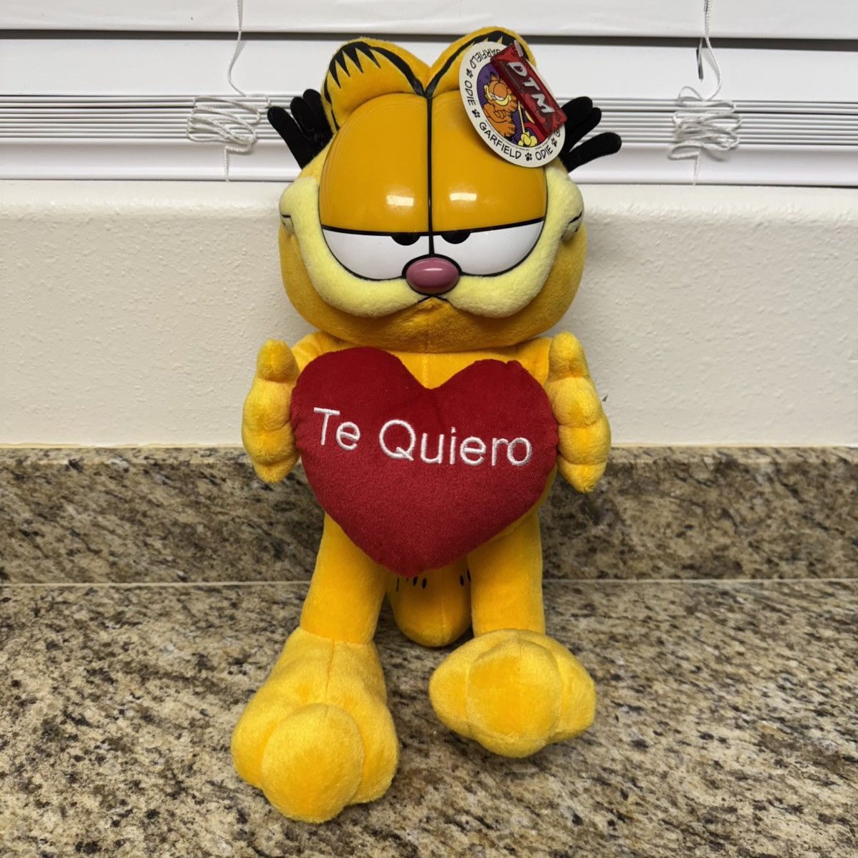 Vintage Vintage Garfield Te Quiero” 16" Spanish Valentines Day Plush Size ONE SIZE - 1 Thumbnail
