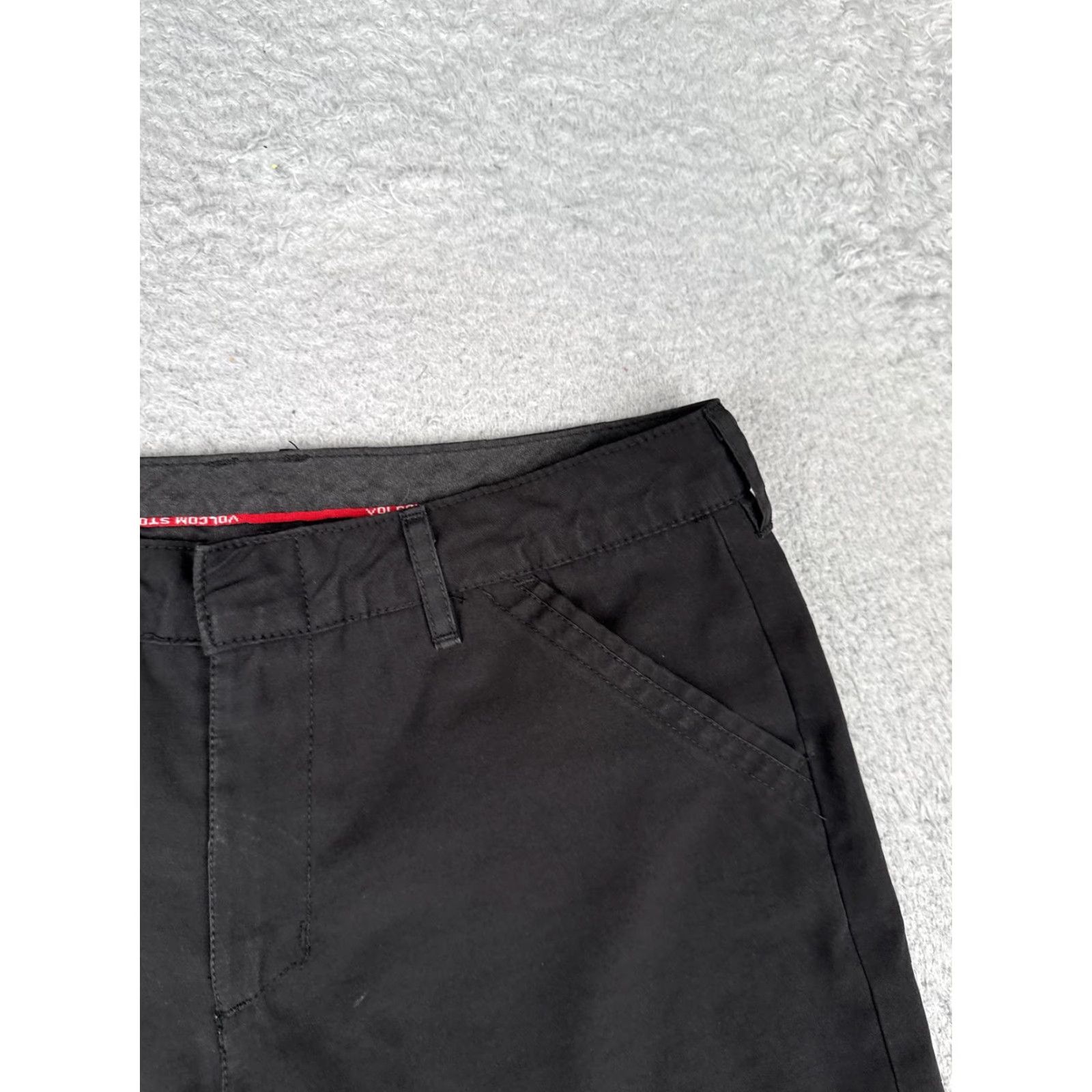 Volcom Volcom Shorts Juniors 5 Black Chino Twill Flat Front Casual Pockets Logo Summer Womens Size 27" / US 4 / IT 40 - 5 Thumbnail