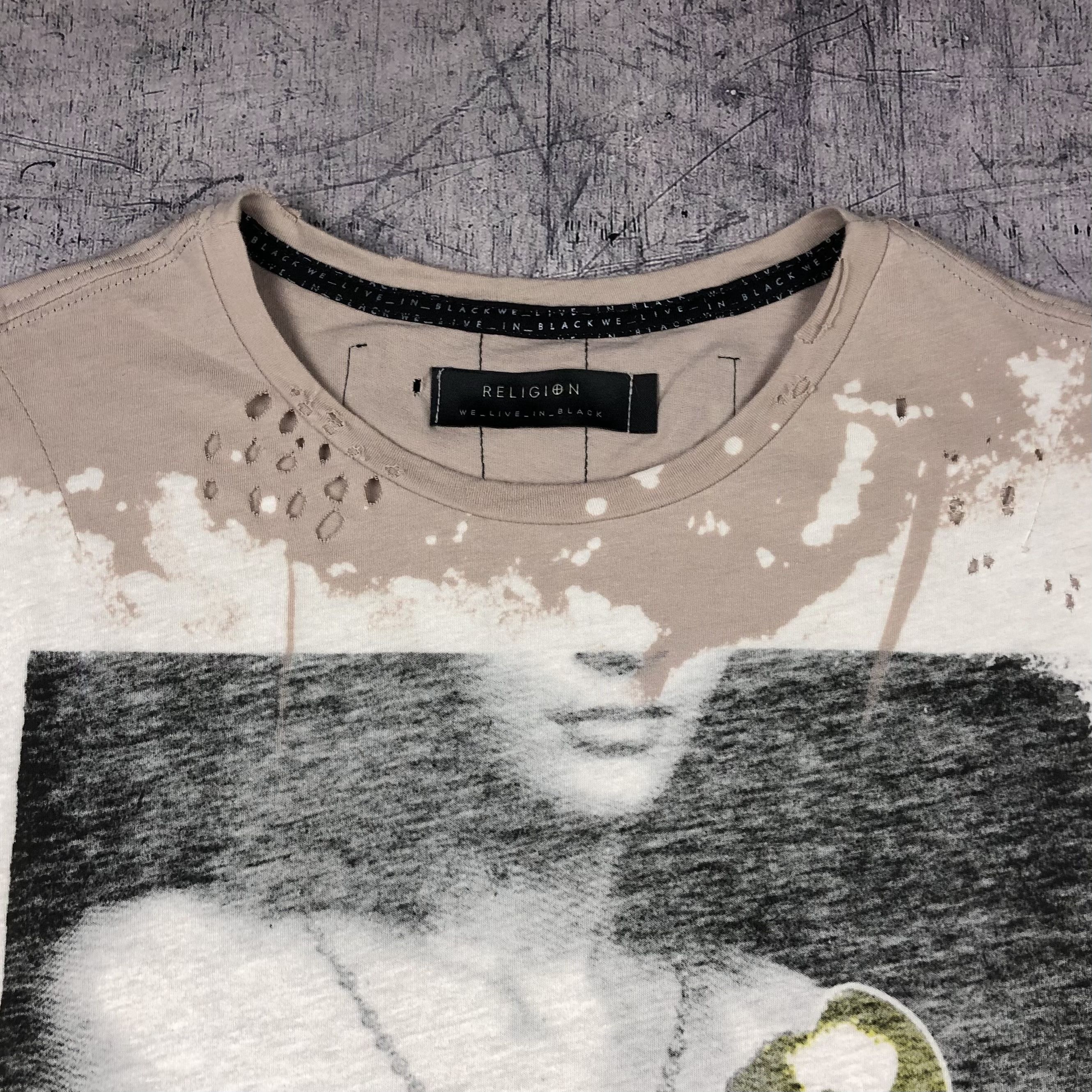 Vintage Y2K Religion Art Guitar Punk Rock Girl Tee reversible Size US L / EU 52-54 / 3 - 6 Thumbnail