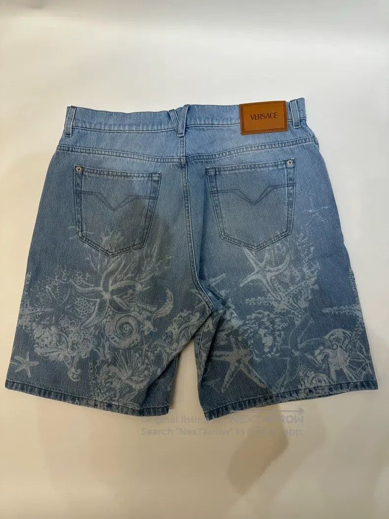 Versace Versace Washed star print button-down denim shorts Size US 35 - 2 Thumbnail