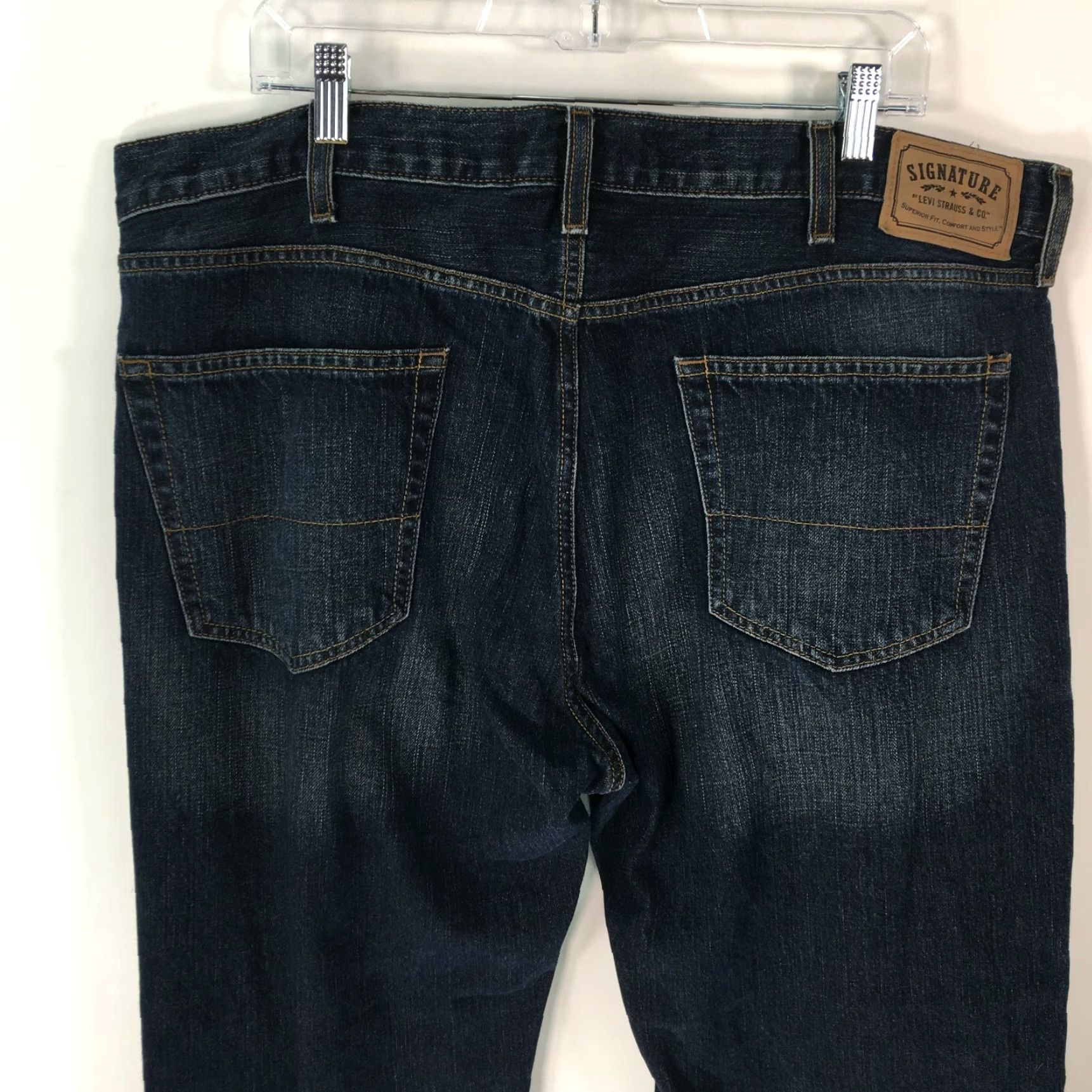 Levi's VINTAGE Levi's Men's Straight Leg Jeans 40x32 Blue Denim 90s Casual Relaxed Fit Size US 40 / EU 56 - 4 Thumbnail