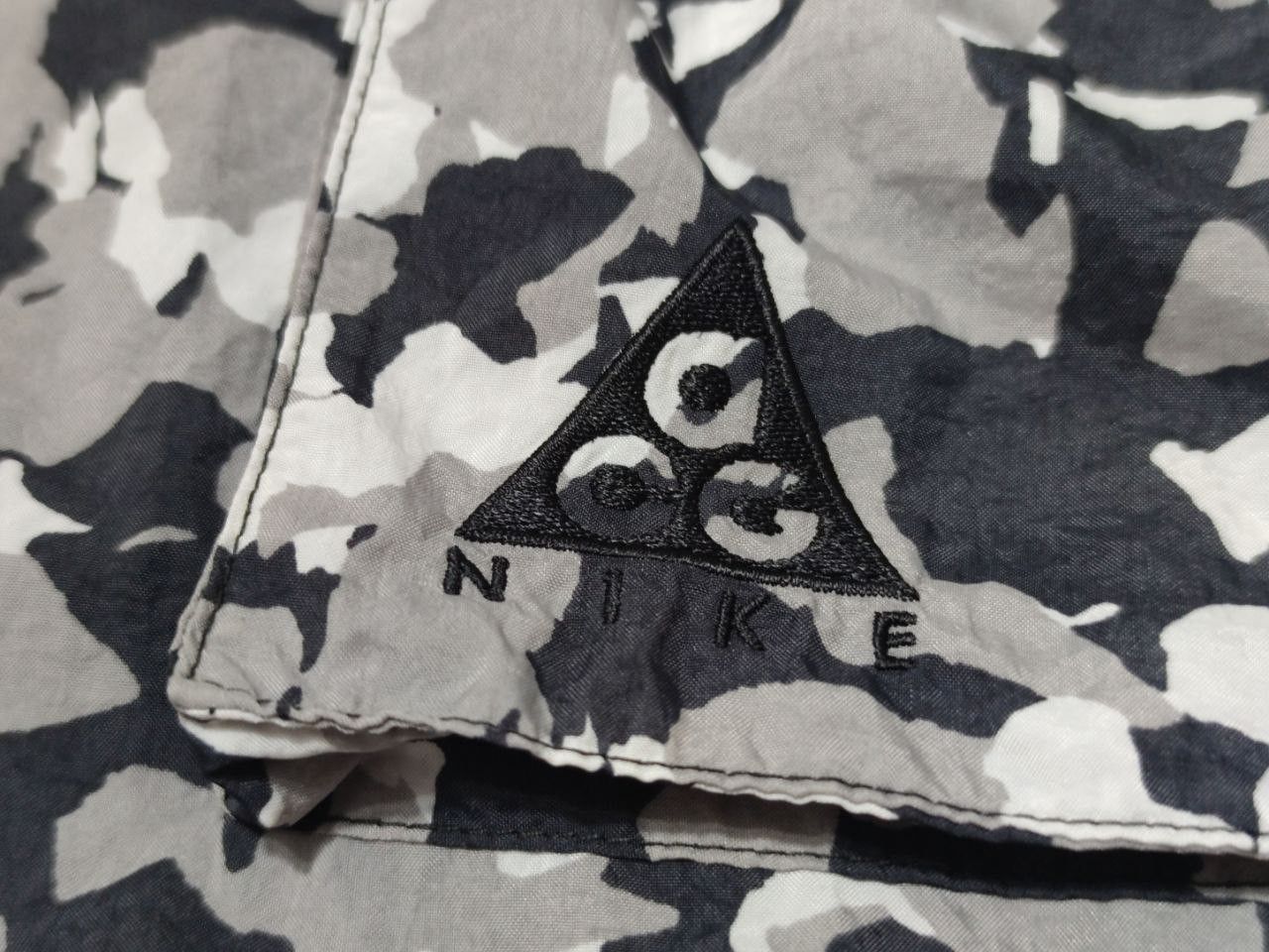 Nike ACG Nike NRG ACG Woven Overall Camo Print Black White Grey Mens Size US 30 / EU 46 - 10 Thumbnail