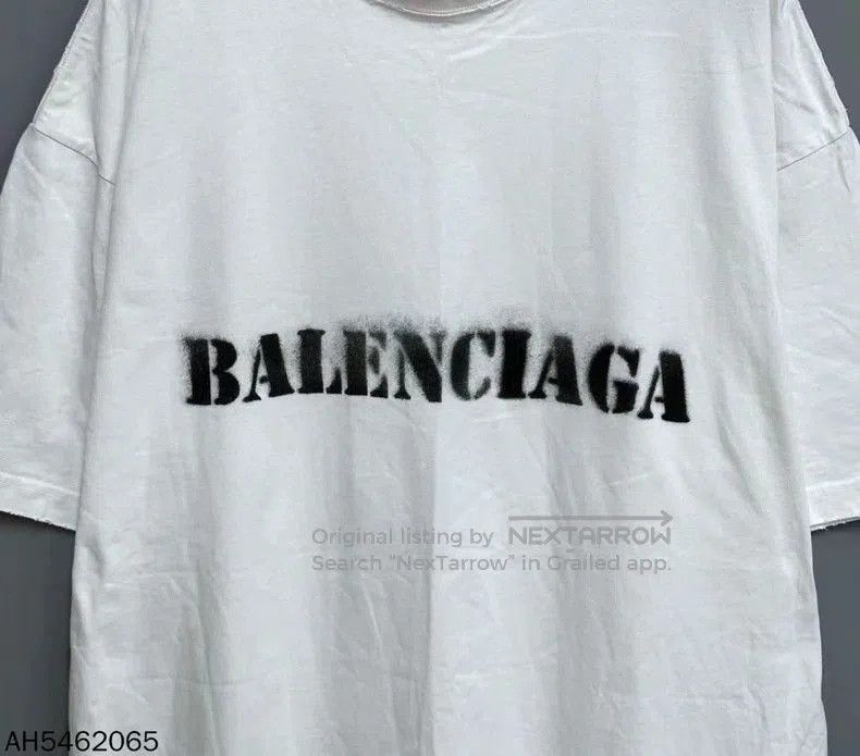 Balenciaga Balenciaga White Blur Logo Short Sleeve. Size US XXL / EU 58 / 5 - 2 Thumbnail