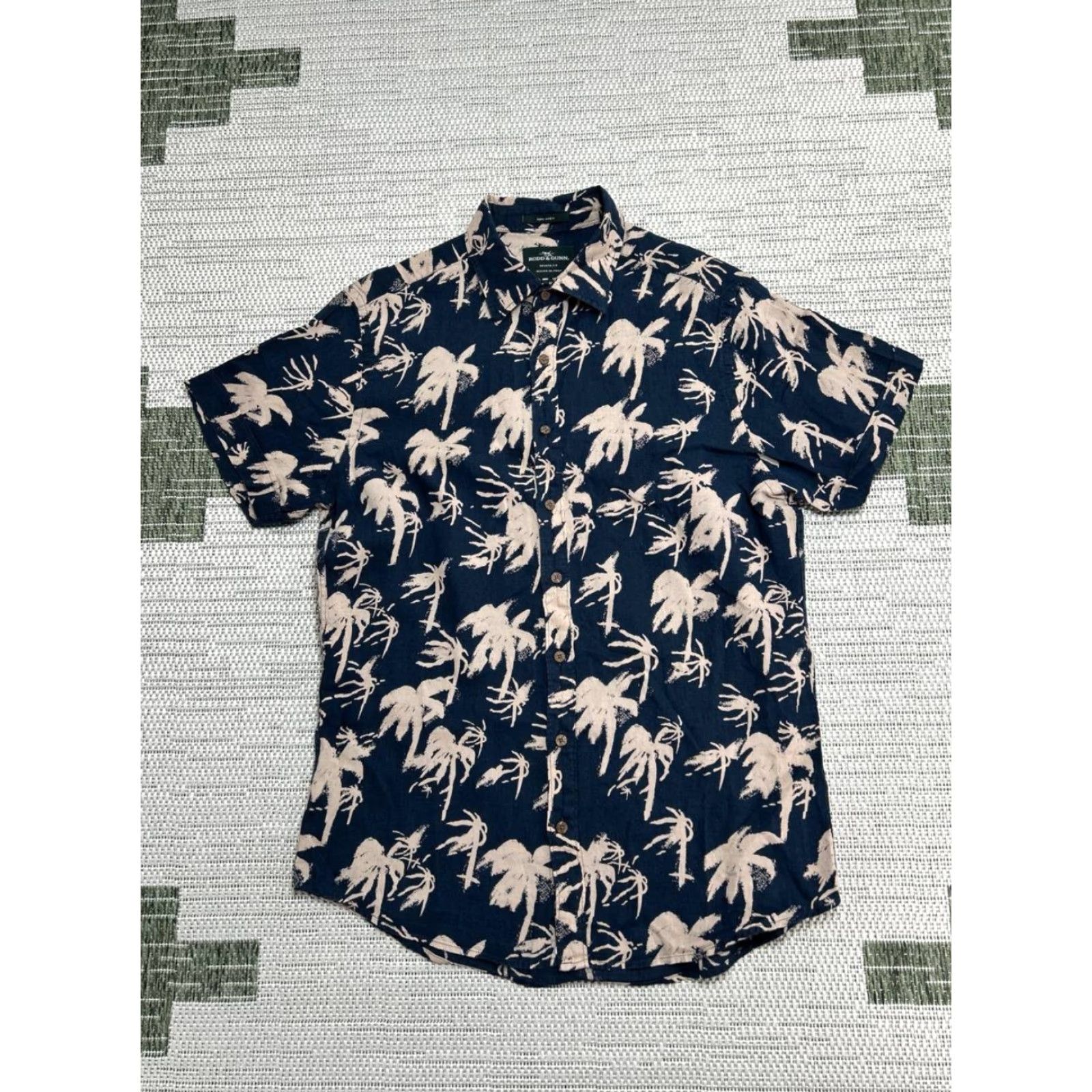 Rodd & Gunn Rodd & Gunn Haskell Point Shirt Men Medium Blue Sports Print Palm Print Button-Up Casual Shirt Size US M / EU 48-50 / 2 - 2 Thumbnail