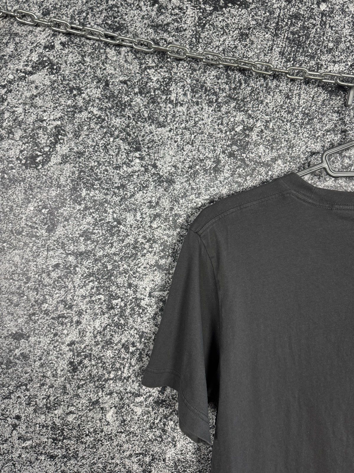 Uniqlo Men’s Uniqlo x Ultraman Belial T-Shirt Graphic Tee Size S Size US S / EU 44-46 / 1 - 10 Thumbnail