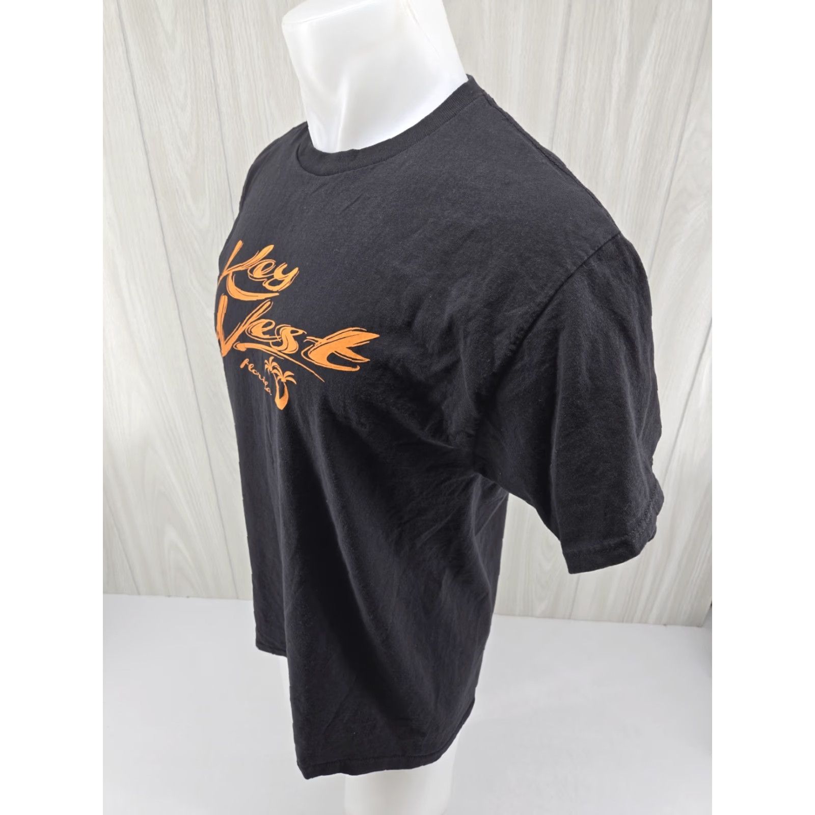 Hanes VINTAGE Hanes Key West Florida Shirt Mens L Black Orange Logo T-Shirt Crew Neck Short Sleeve Beach Logo Size US L / EU 52-54 / 3 - 6 Thumbnail