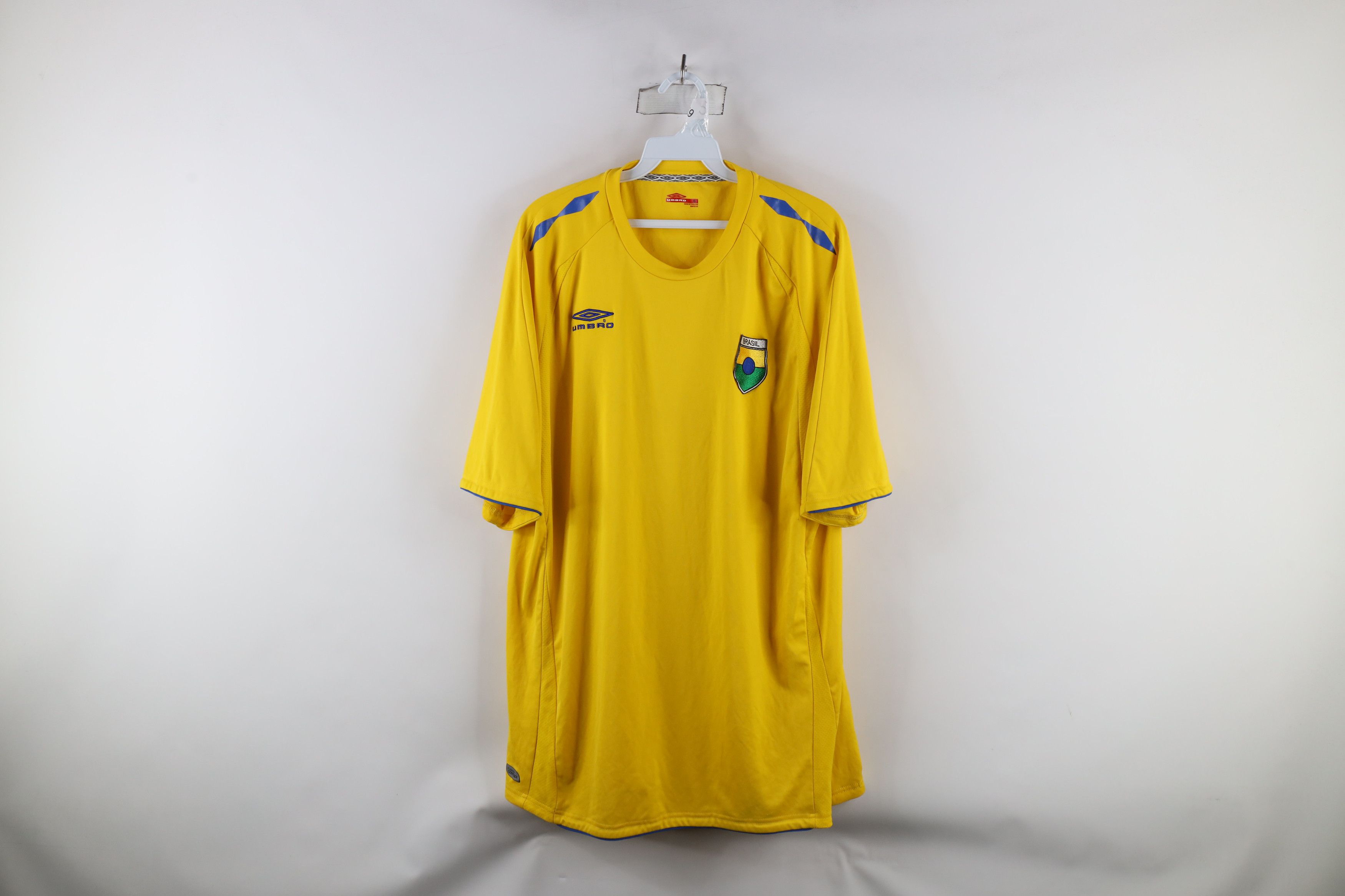 Umbro × Vintage Vintage Umbro World Cup Brasil Soccer Football Jersey Yellow Size US XL / EU 56 / 4 - 1 Thumbnail