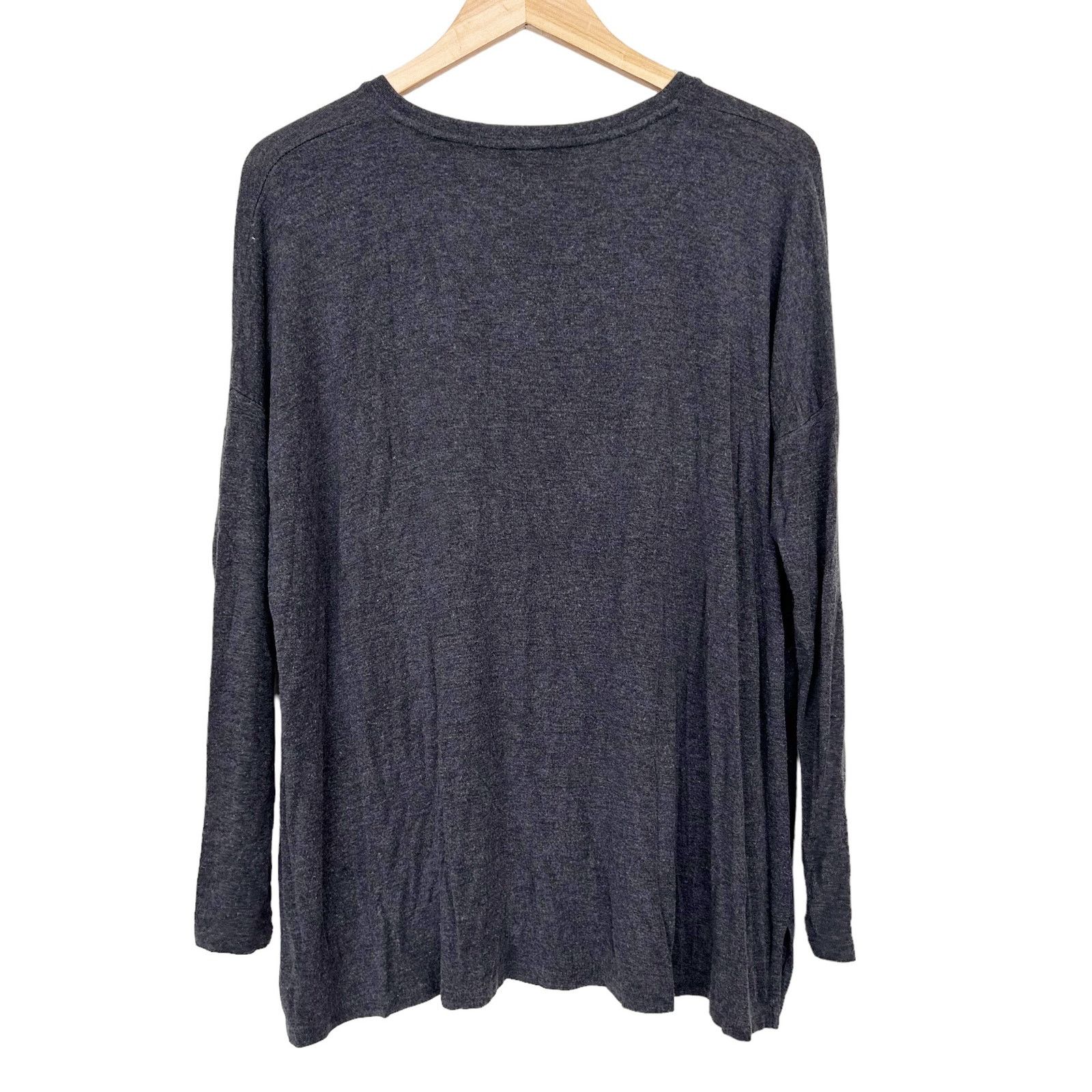 Vince Vince Gray Long Sleeve V Neck Shirt Sz S Size S / US 4 / IT 40 - 4 Thumbnail